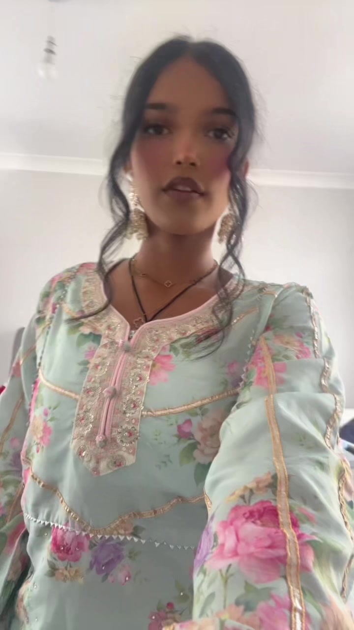 @dee_t06
