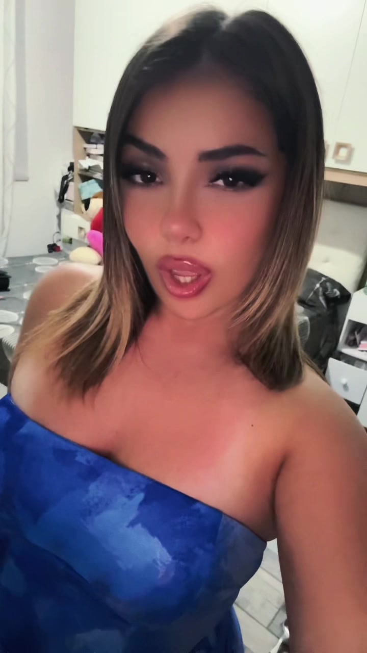 @noemisavarese__