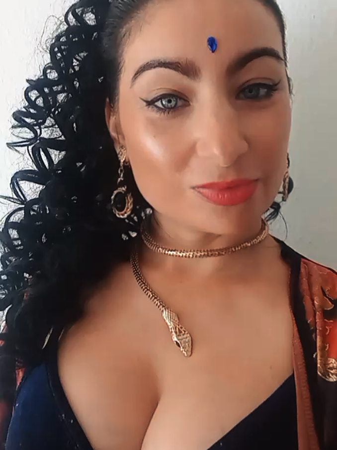 @Belly Dancer Loretta loren