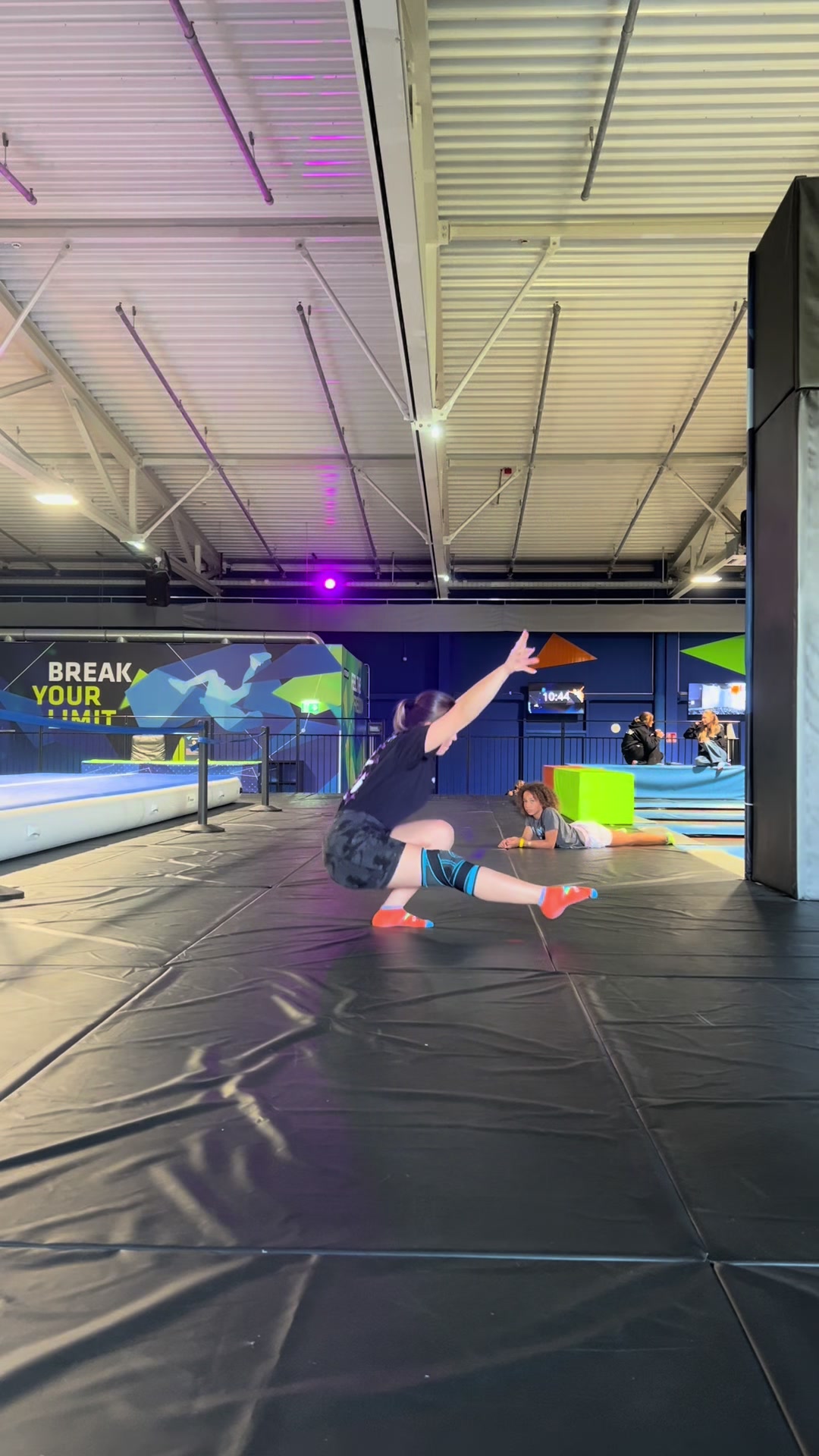 @Jana🤸🏻♂️