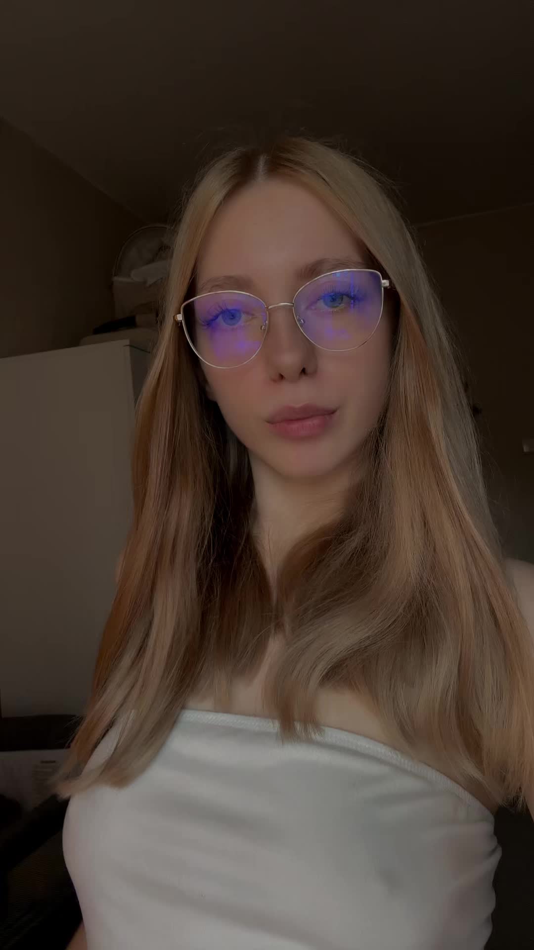 @_Carla_
