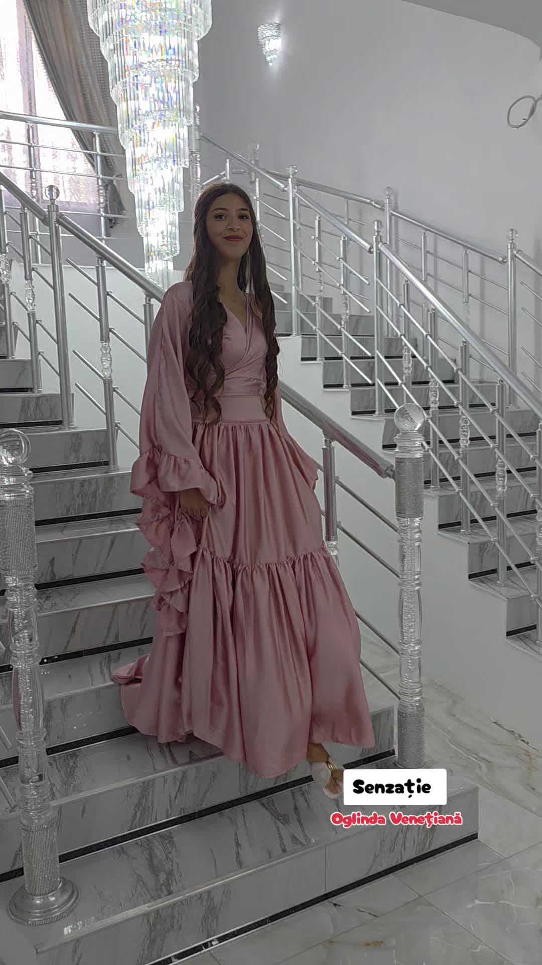@OglindaVenetiana