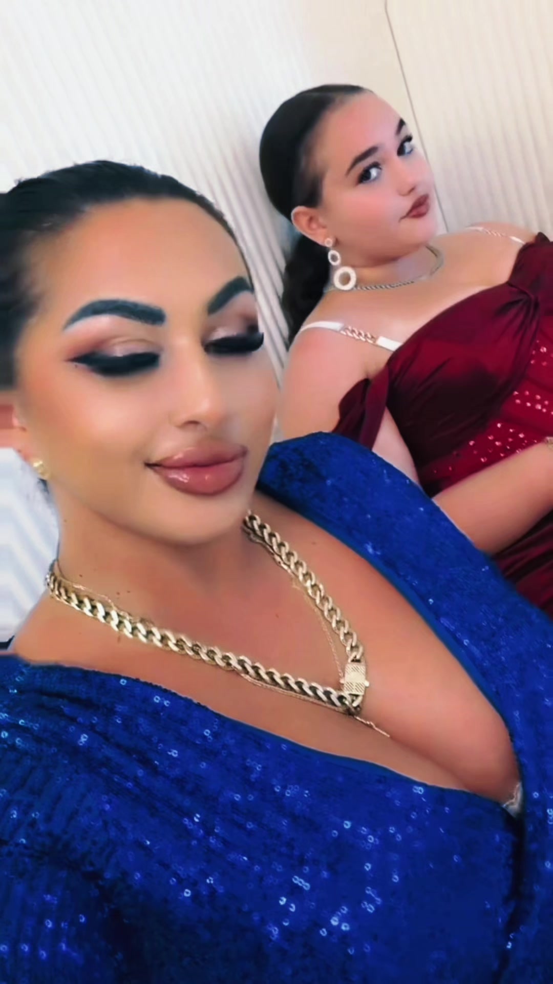 @Marin Ioana Ade Erika💙❤️💚