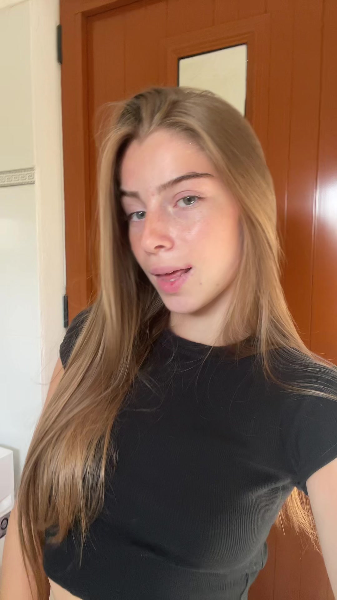 @nikolinaa