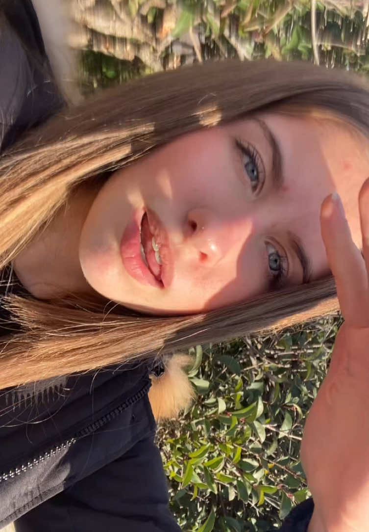 @_sofiacotton_