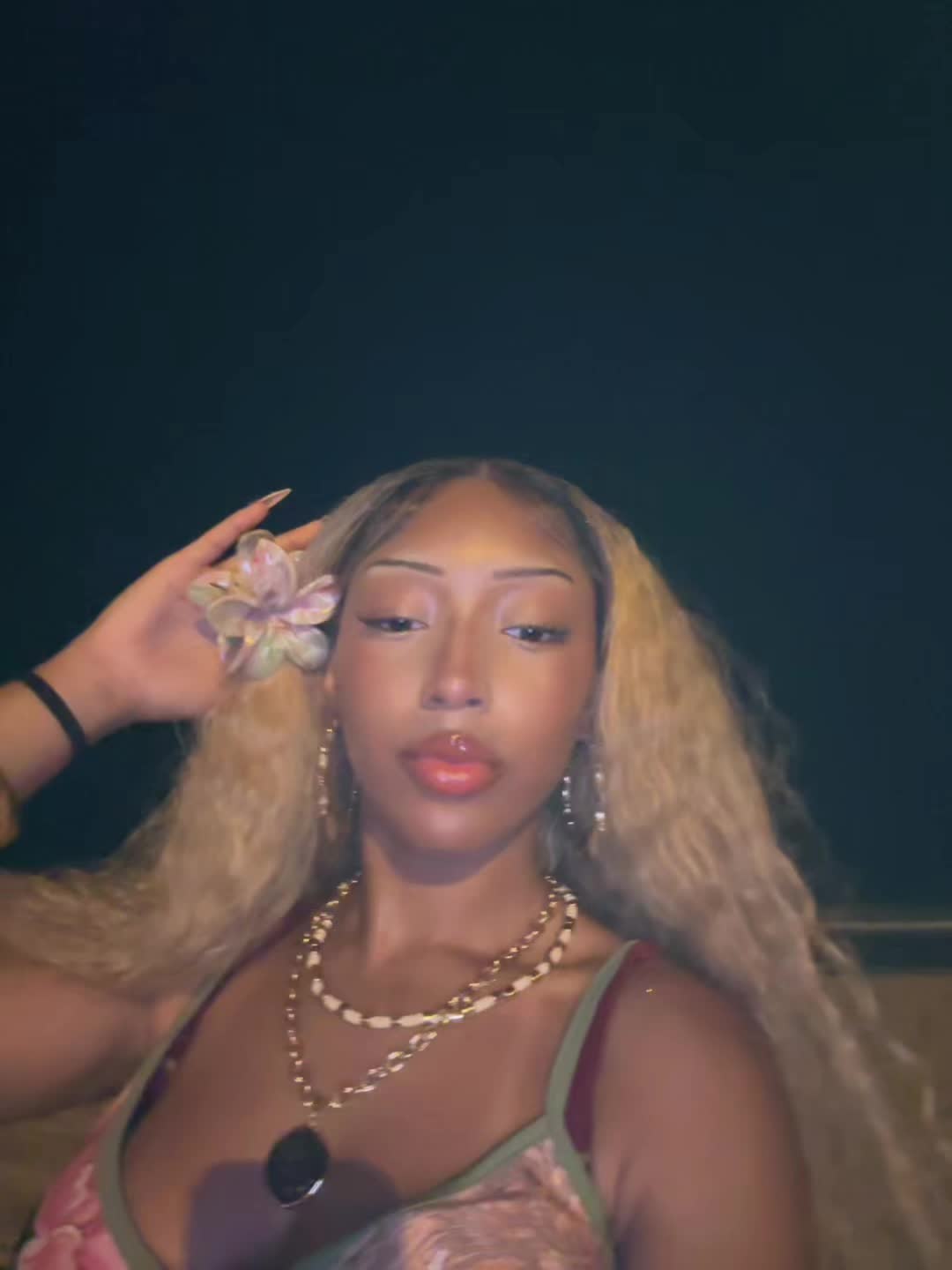 @𝐧𝐚𝐧𝐚