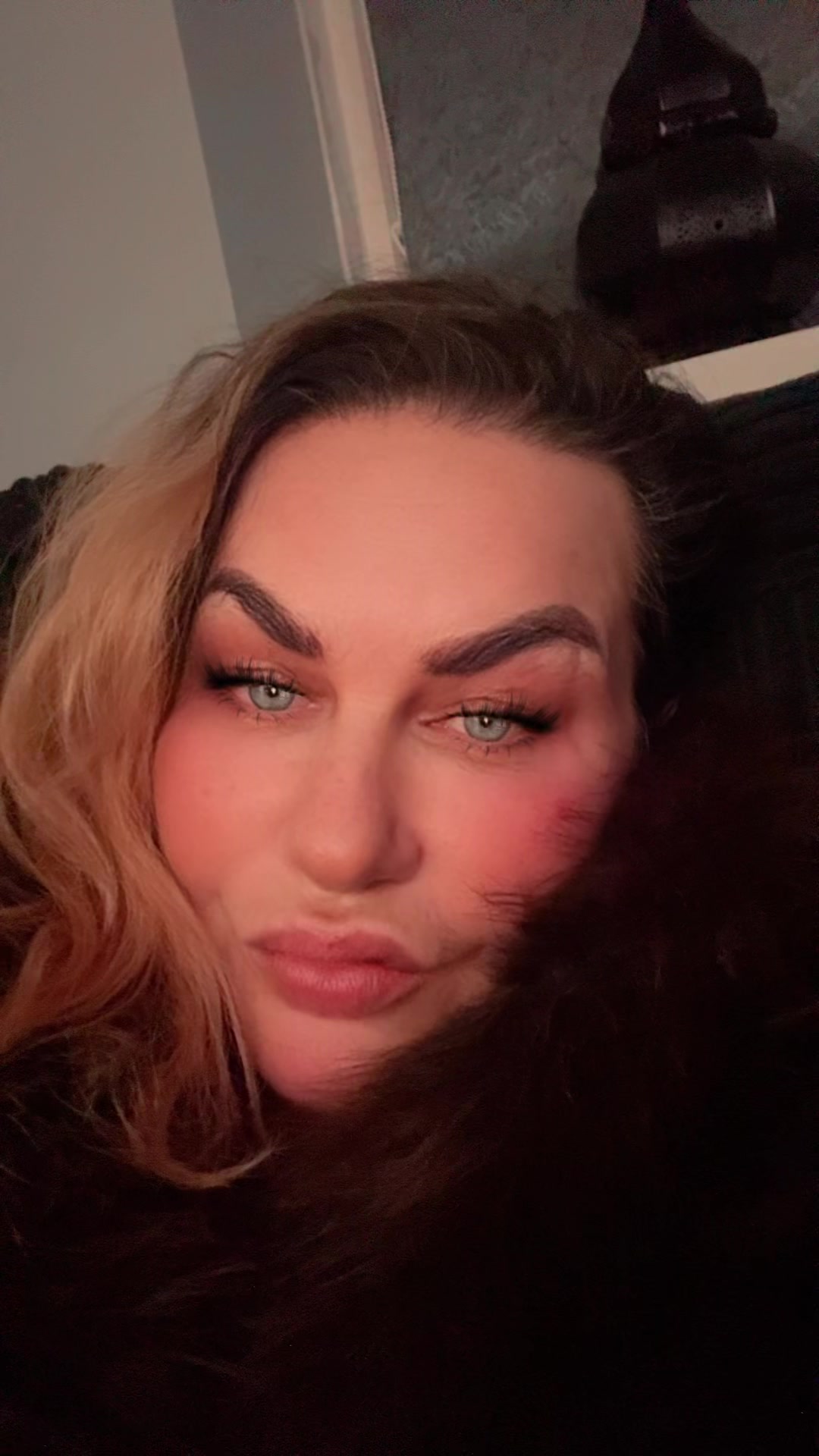 @rozzisarmy_