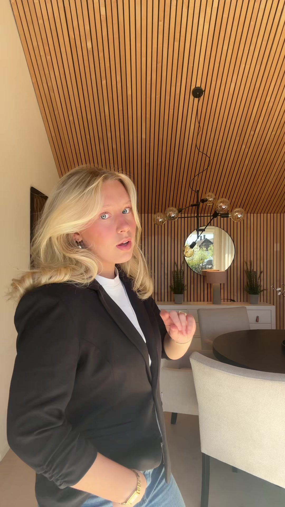 @JULIE ØSTERUD