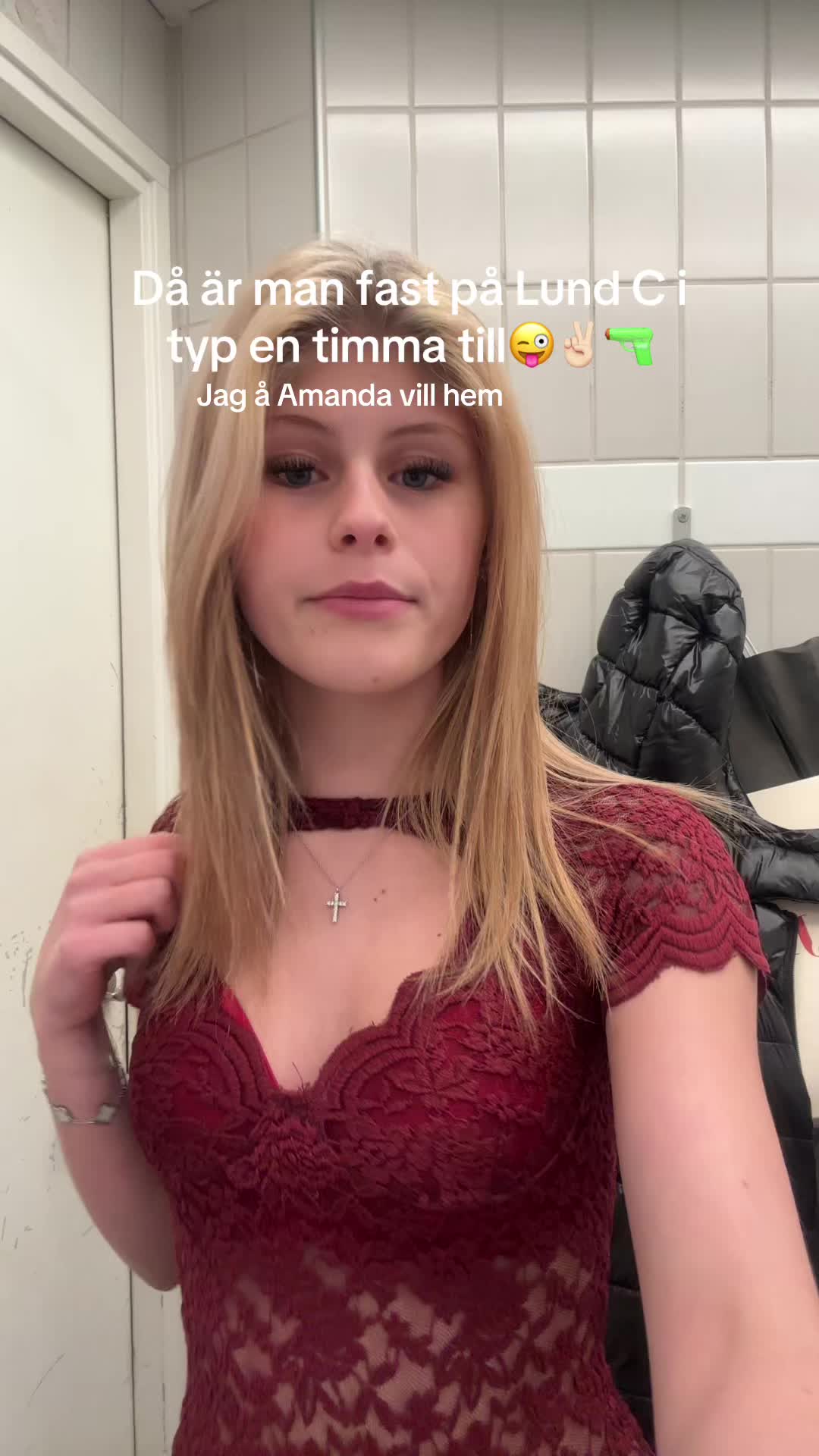 @Amelia🦔