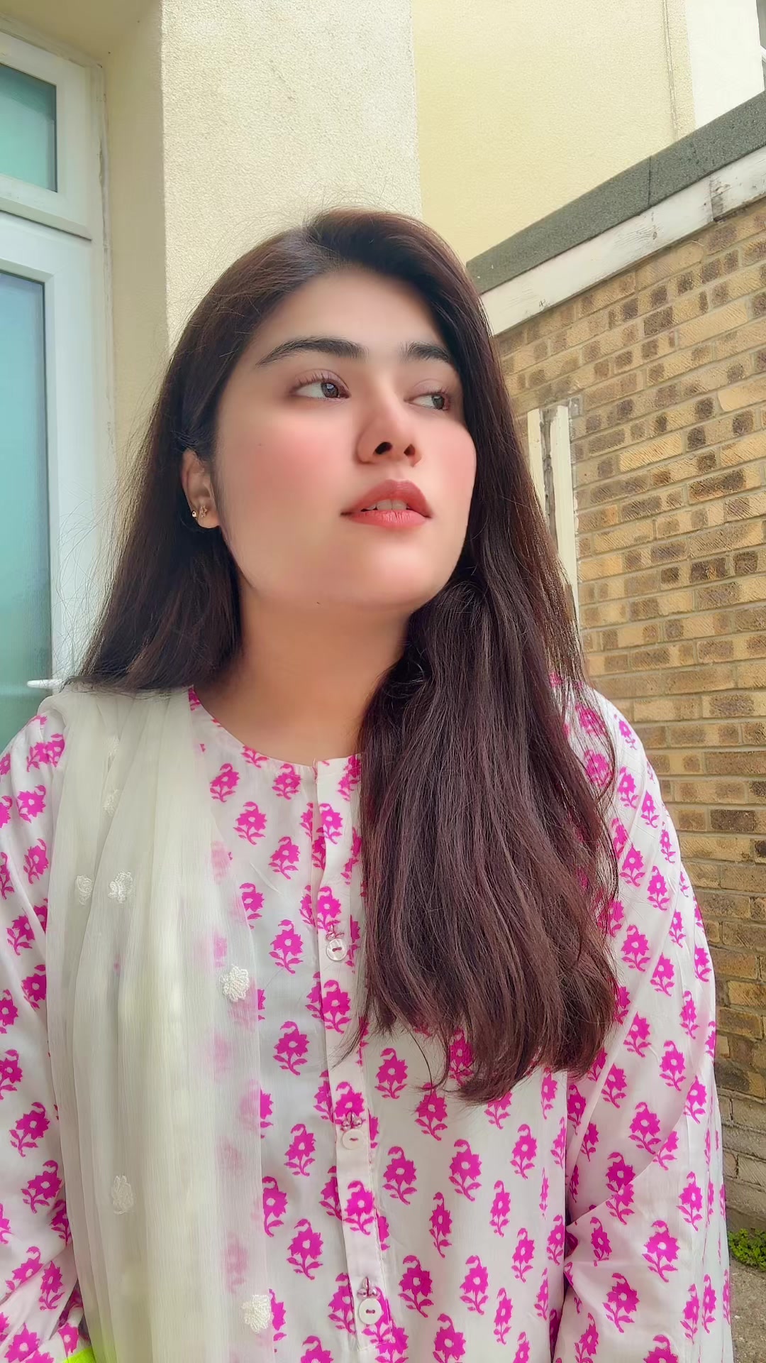 @LARAIB