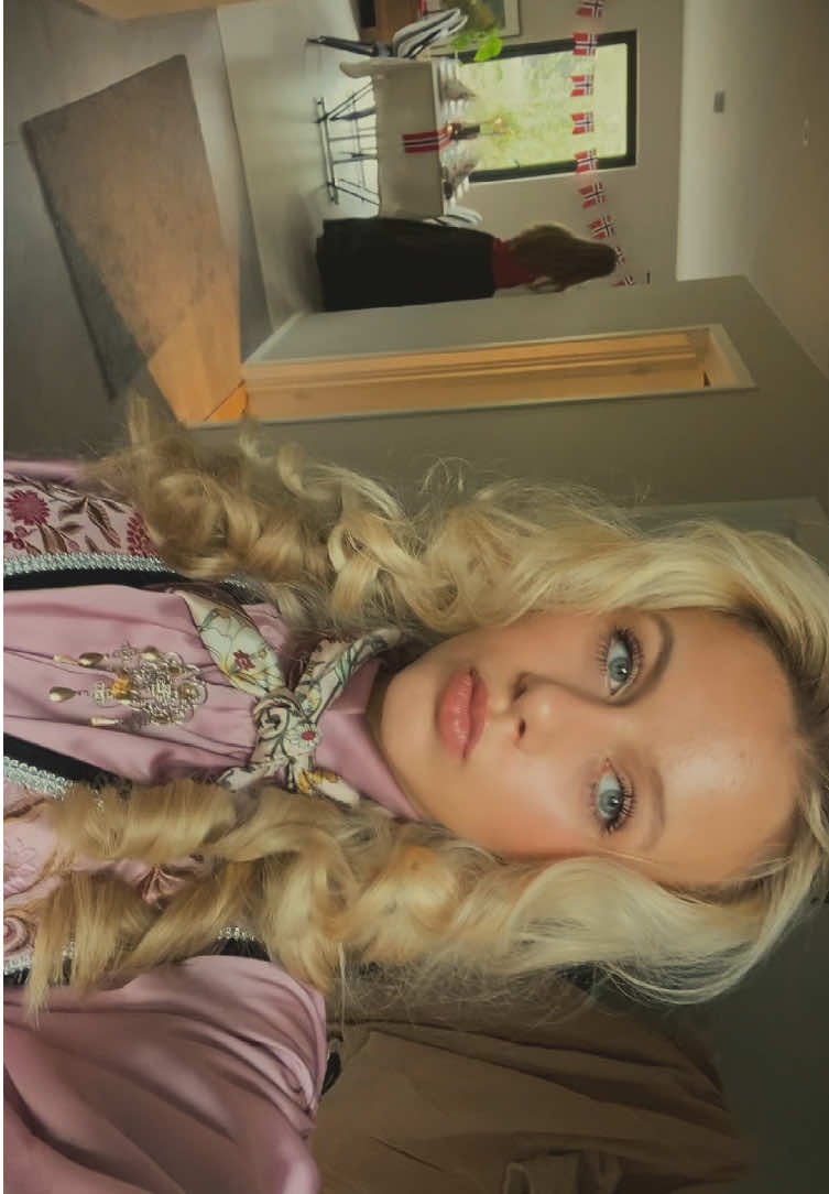 @MELINDA DAHL