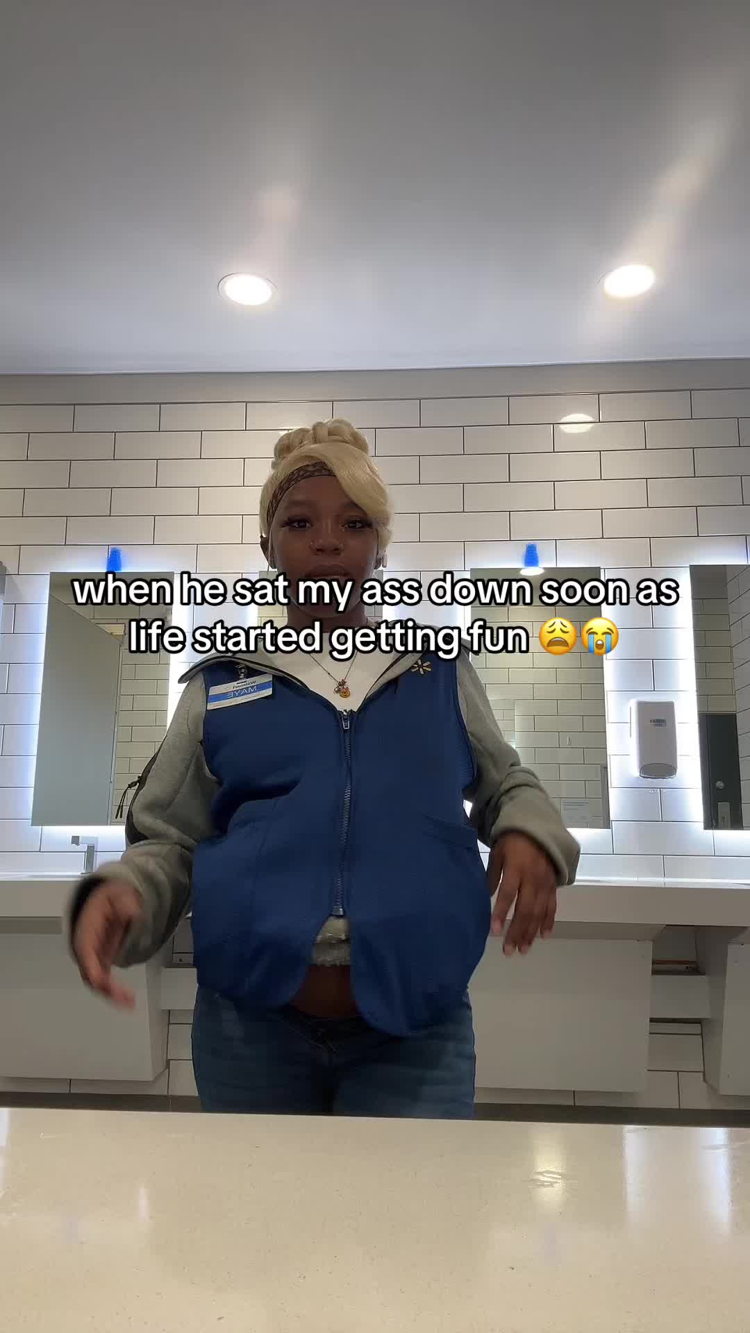 @MAYERAWAXX :)👅