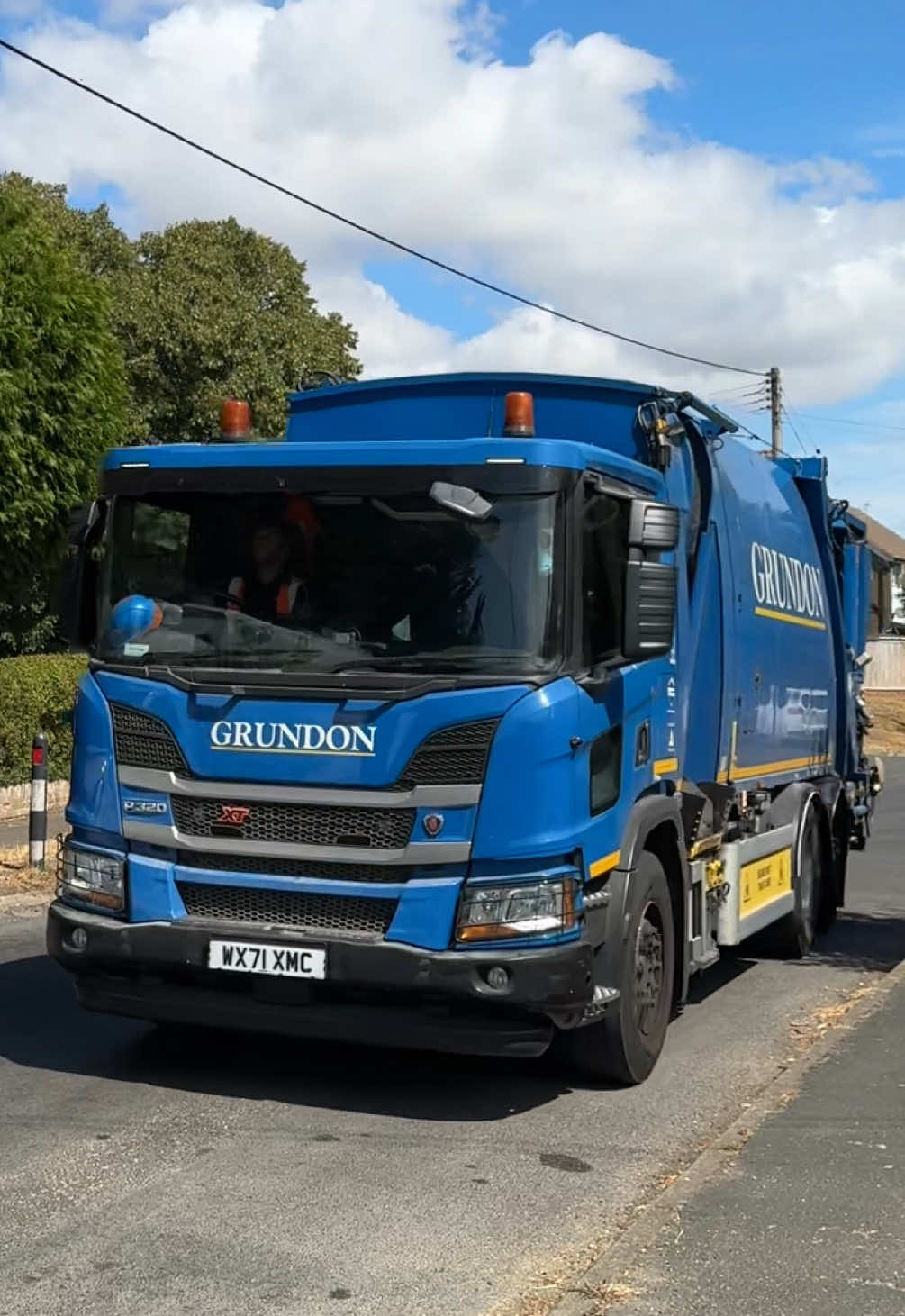 @Sussex Bin Lorrys
