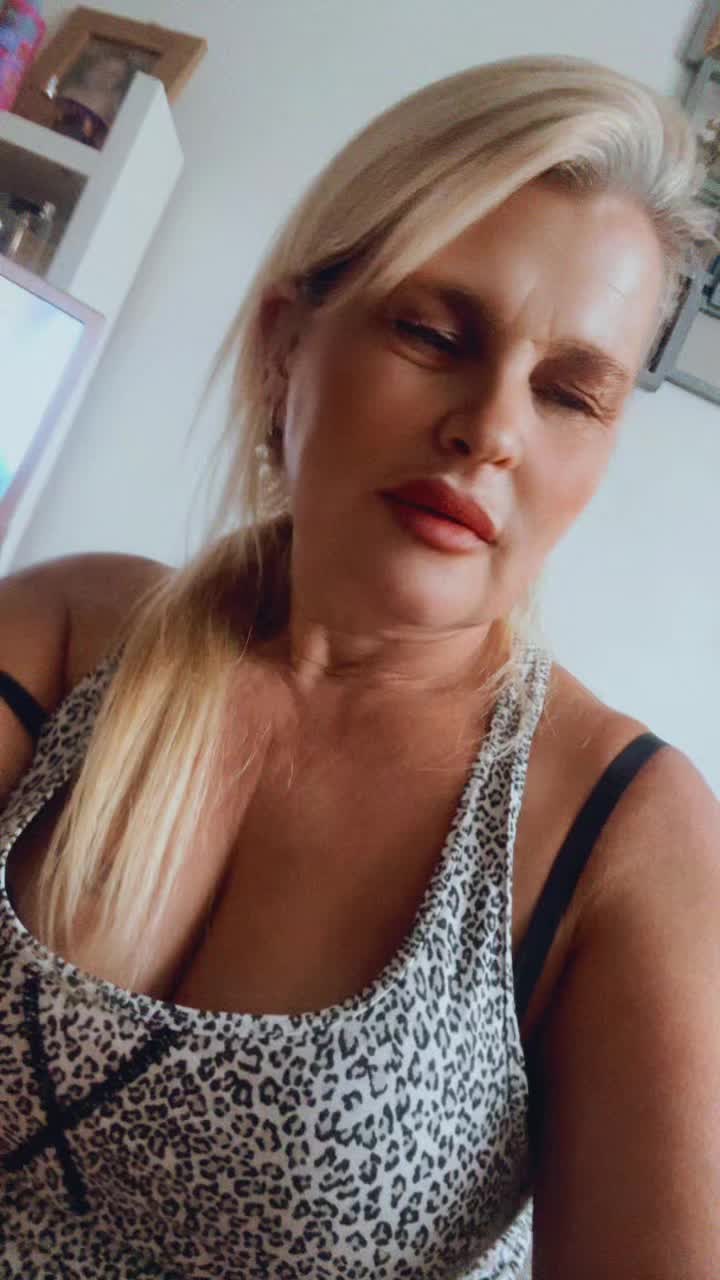 @nikki_19742