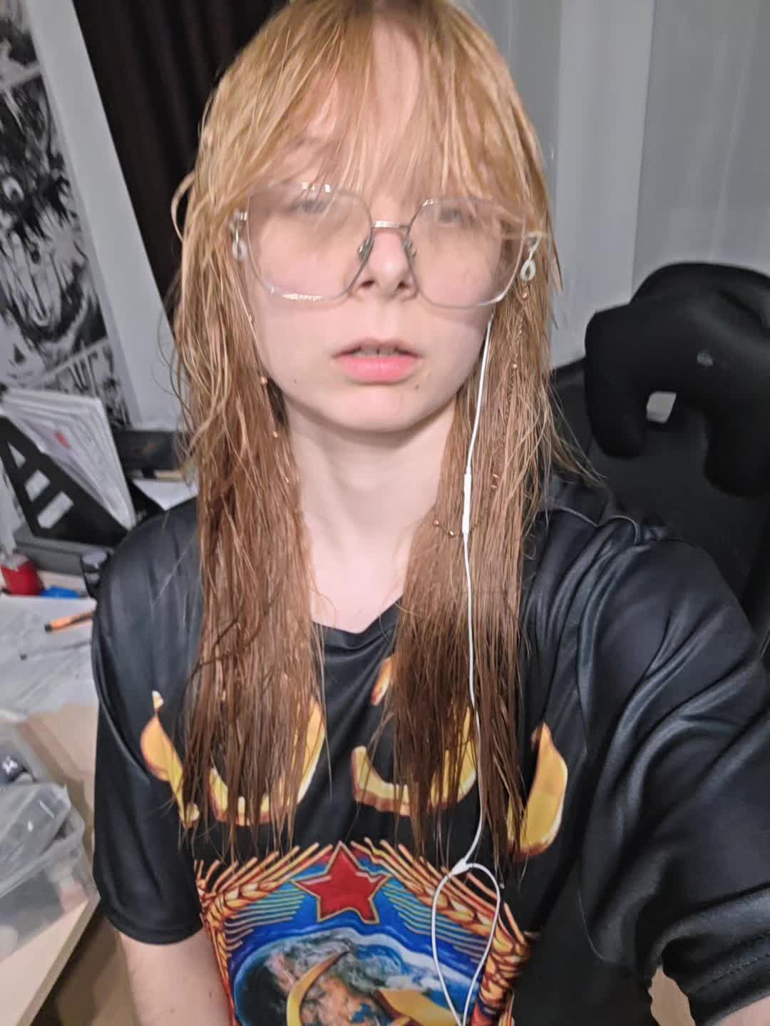 @.@