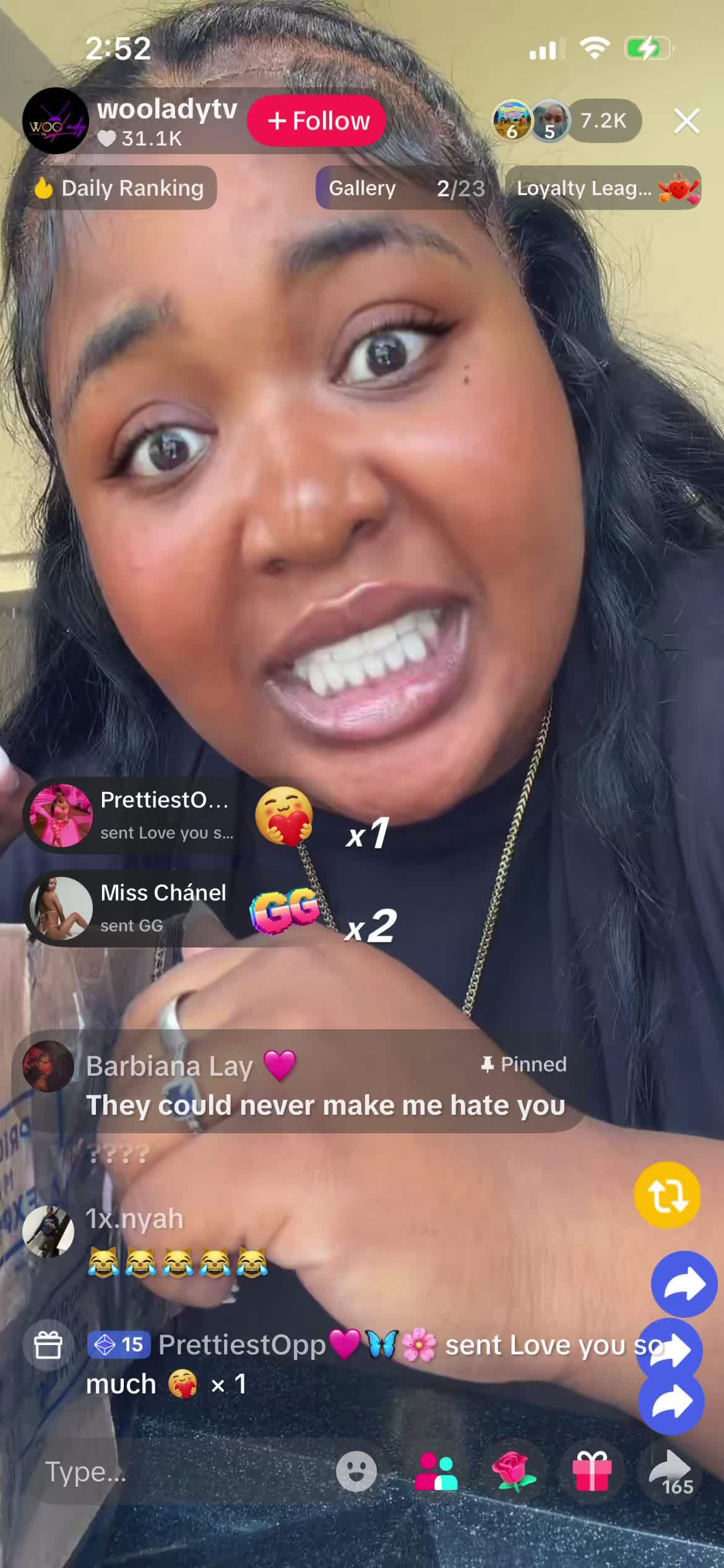 @Tatii B