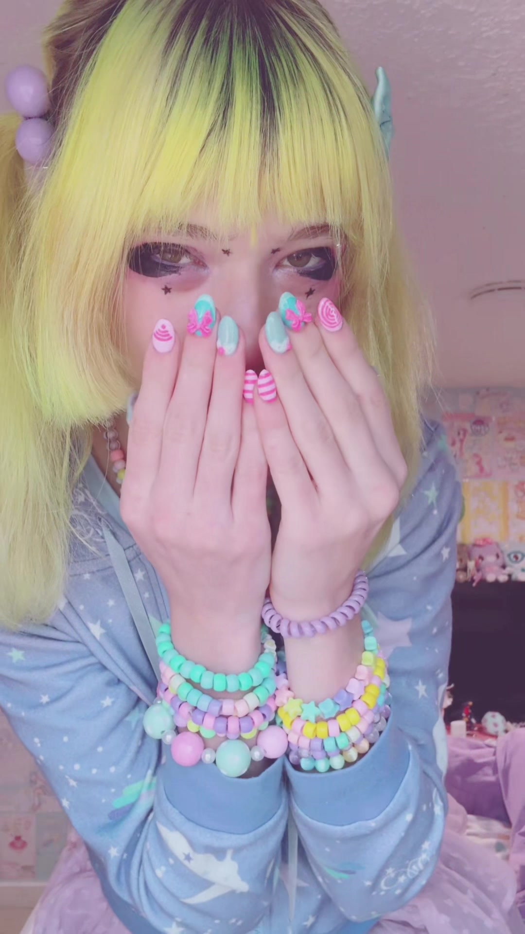 @♡ parker / fangs