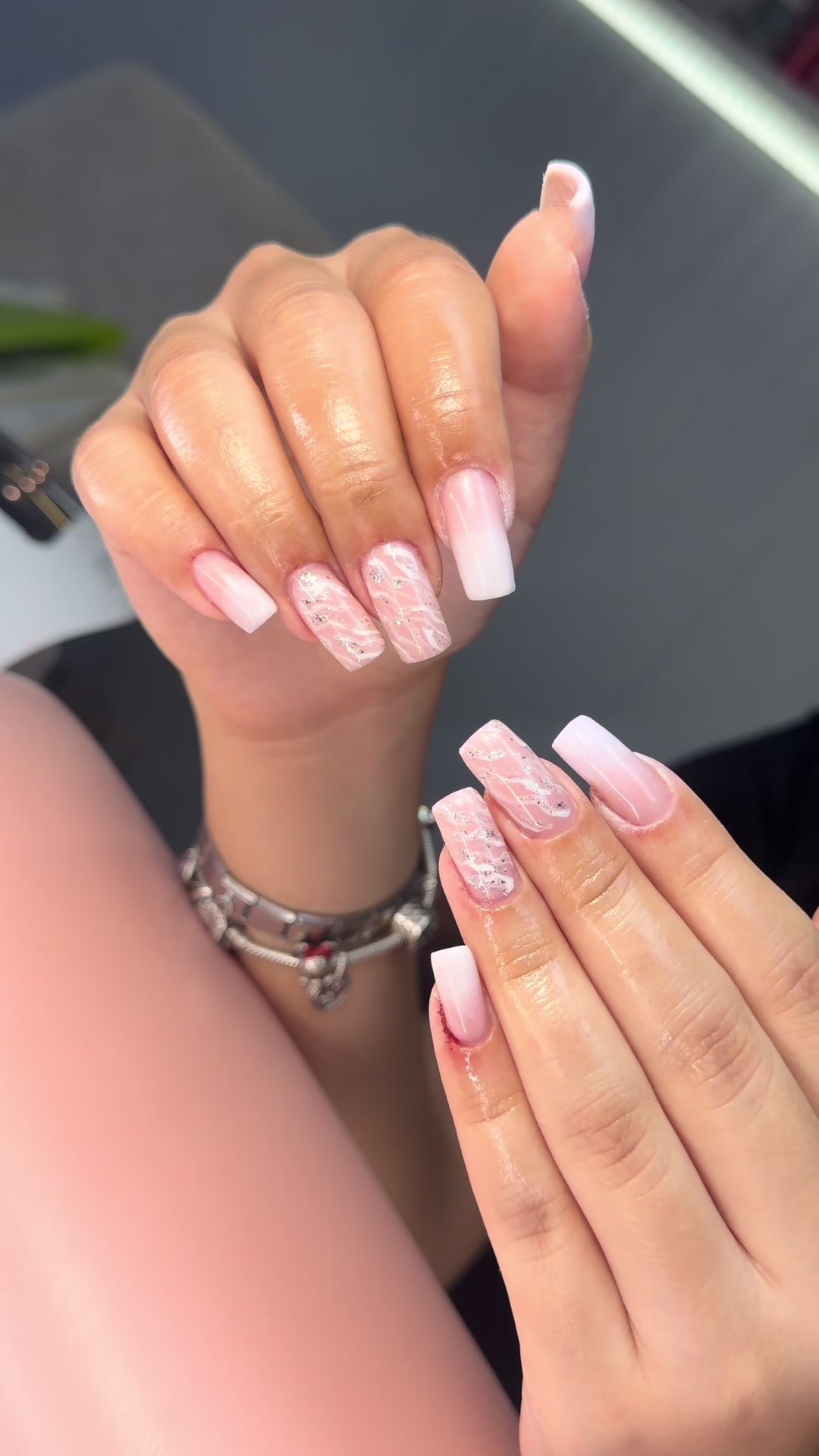 @Ati Nails Studio