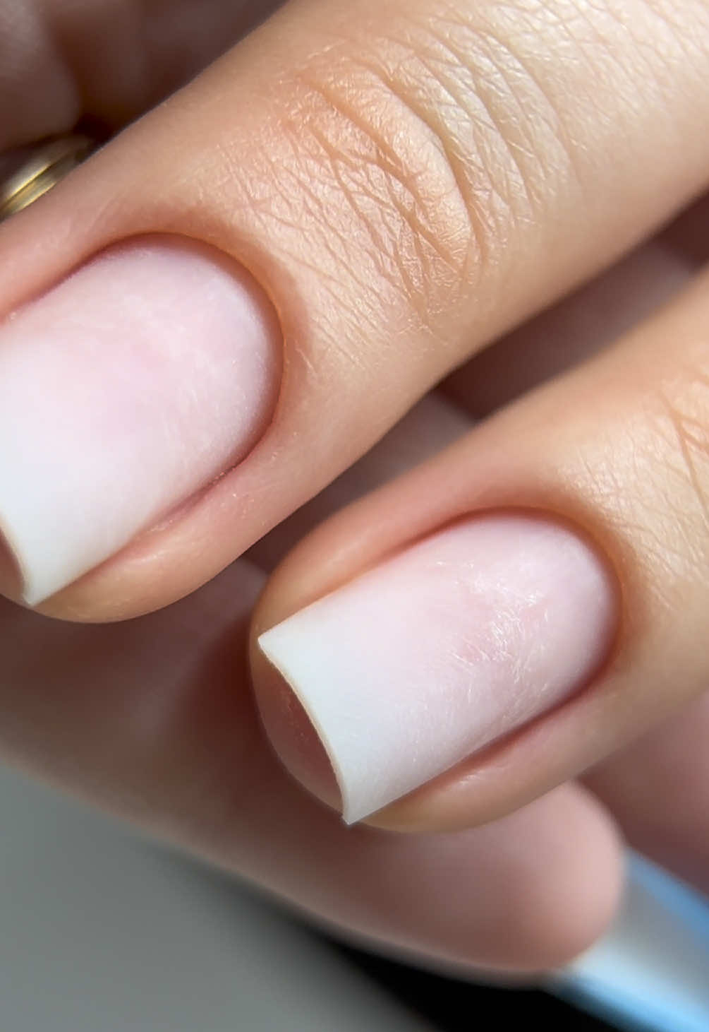 @Oana Cimponerescu.Nail Trainer