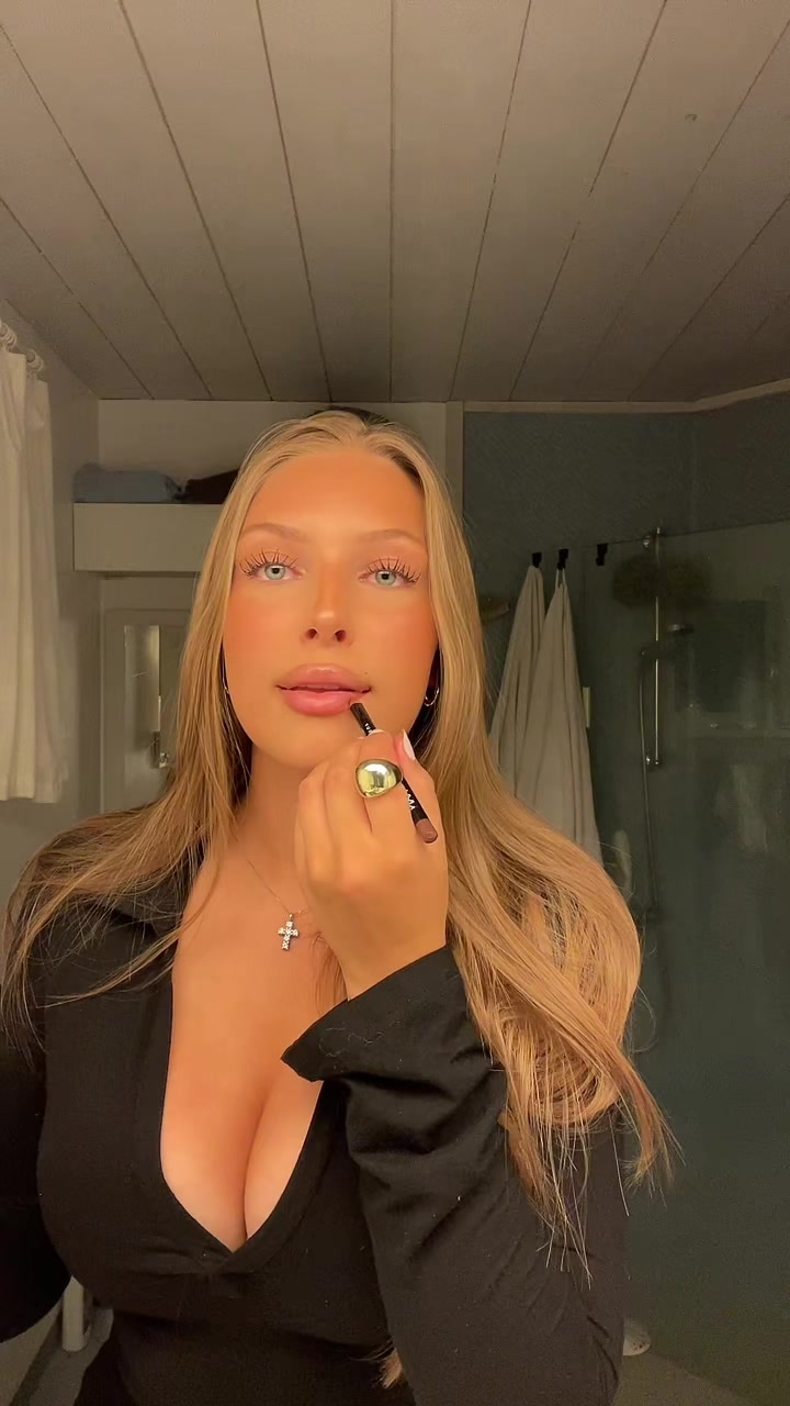 @Caroline Viola