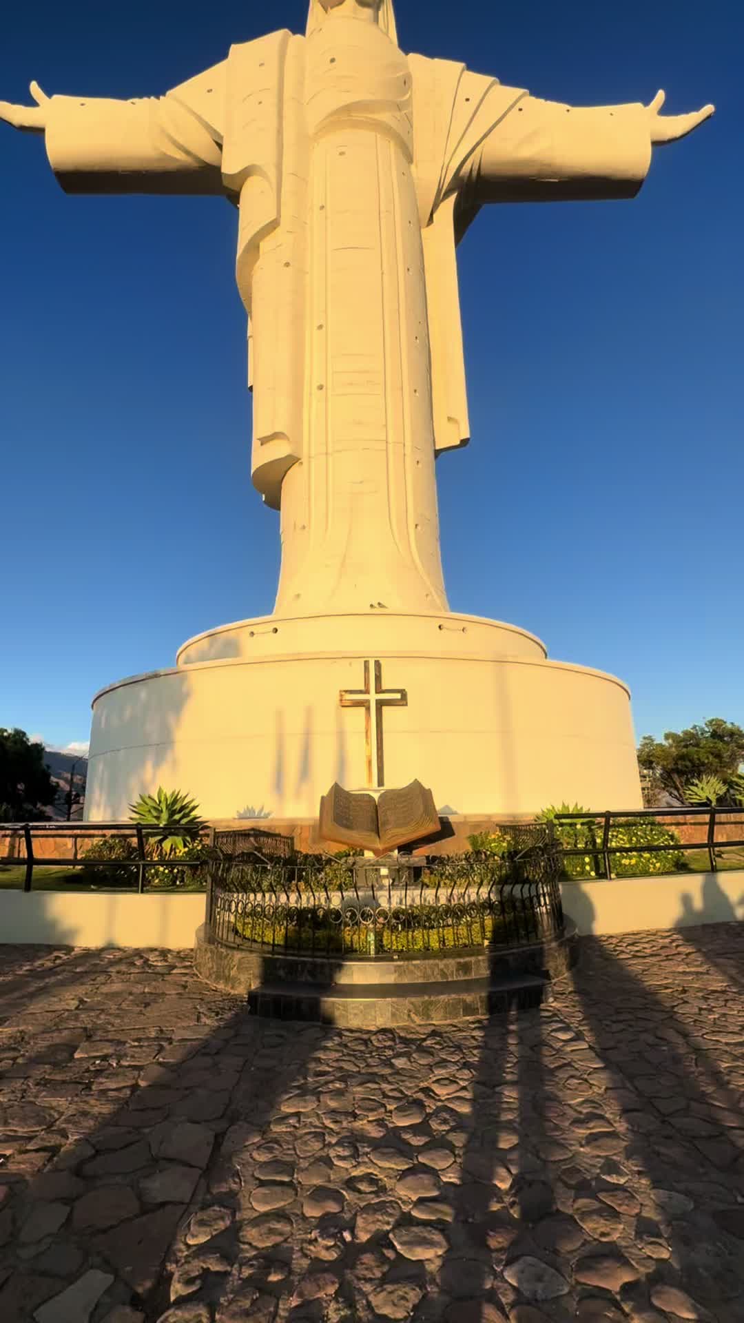 @𝚄𝚕𝚒𝚜𝚎𝚜