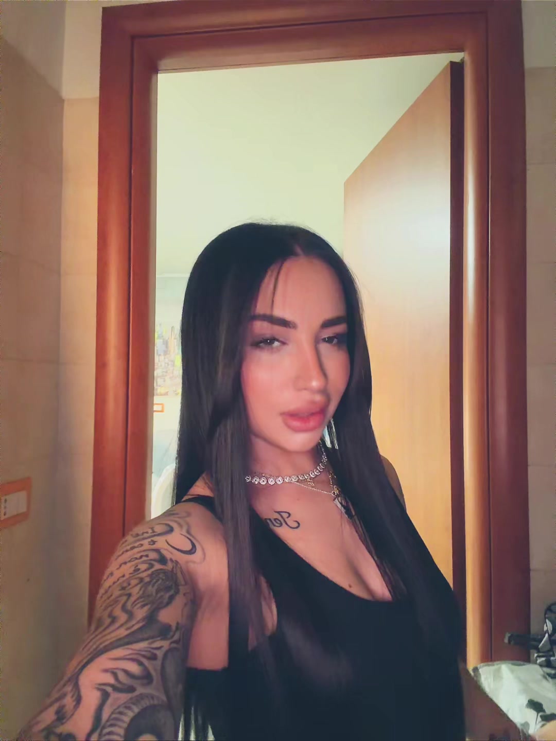 @SnowWhite🖤