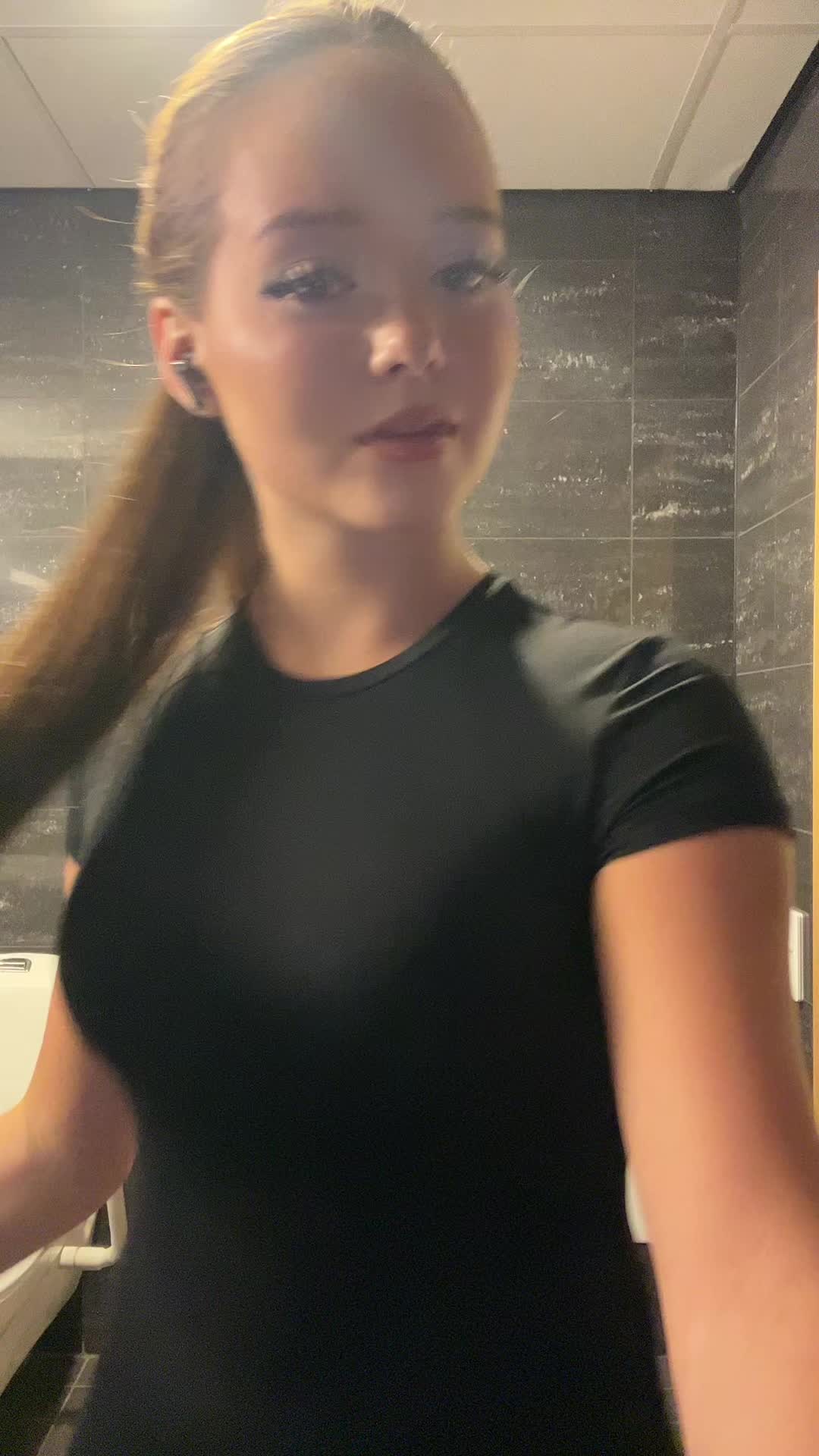 @Ellie