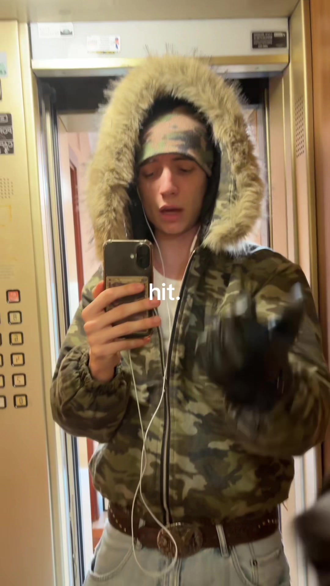 @Reskyu