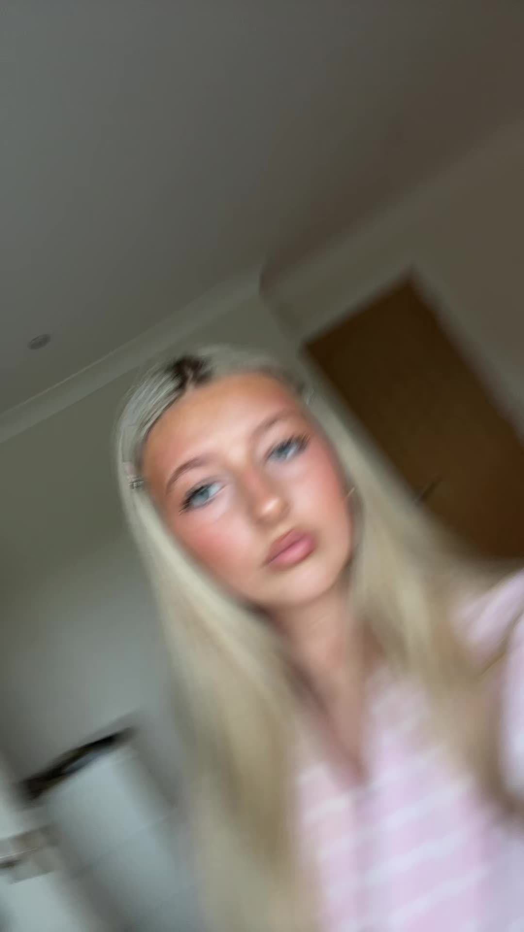 @𝐞𝐥𝐥𝐚 𝐣𝐚𝐝𝐞