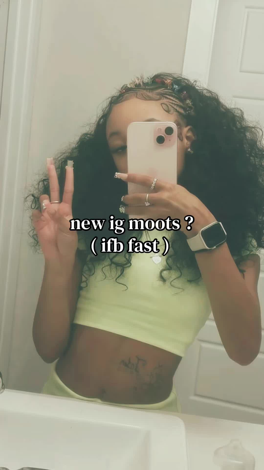 @ᥫ᭡.