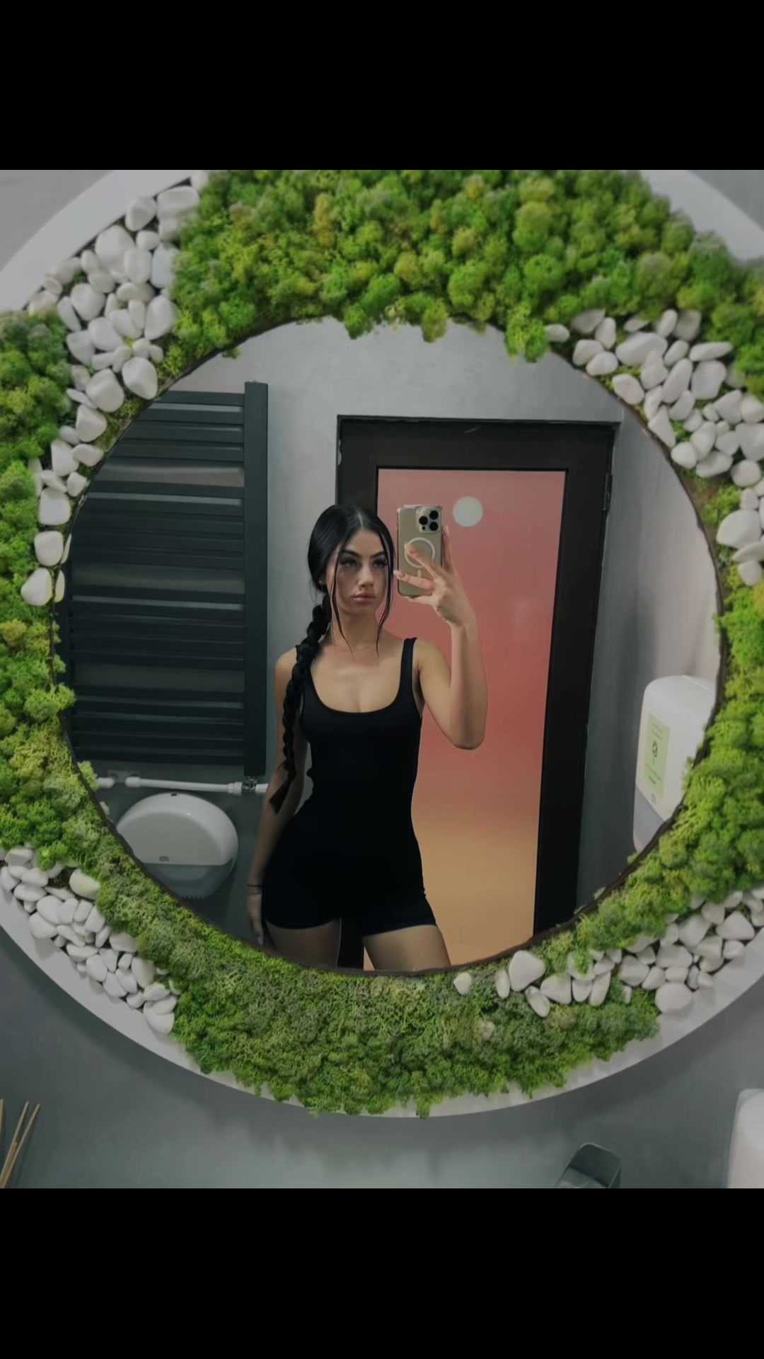 @monalissa.gvr
