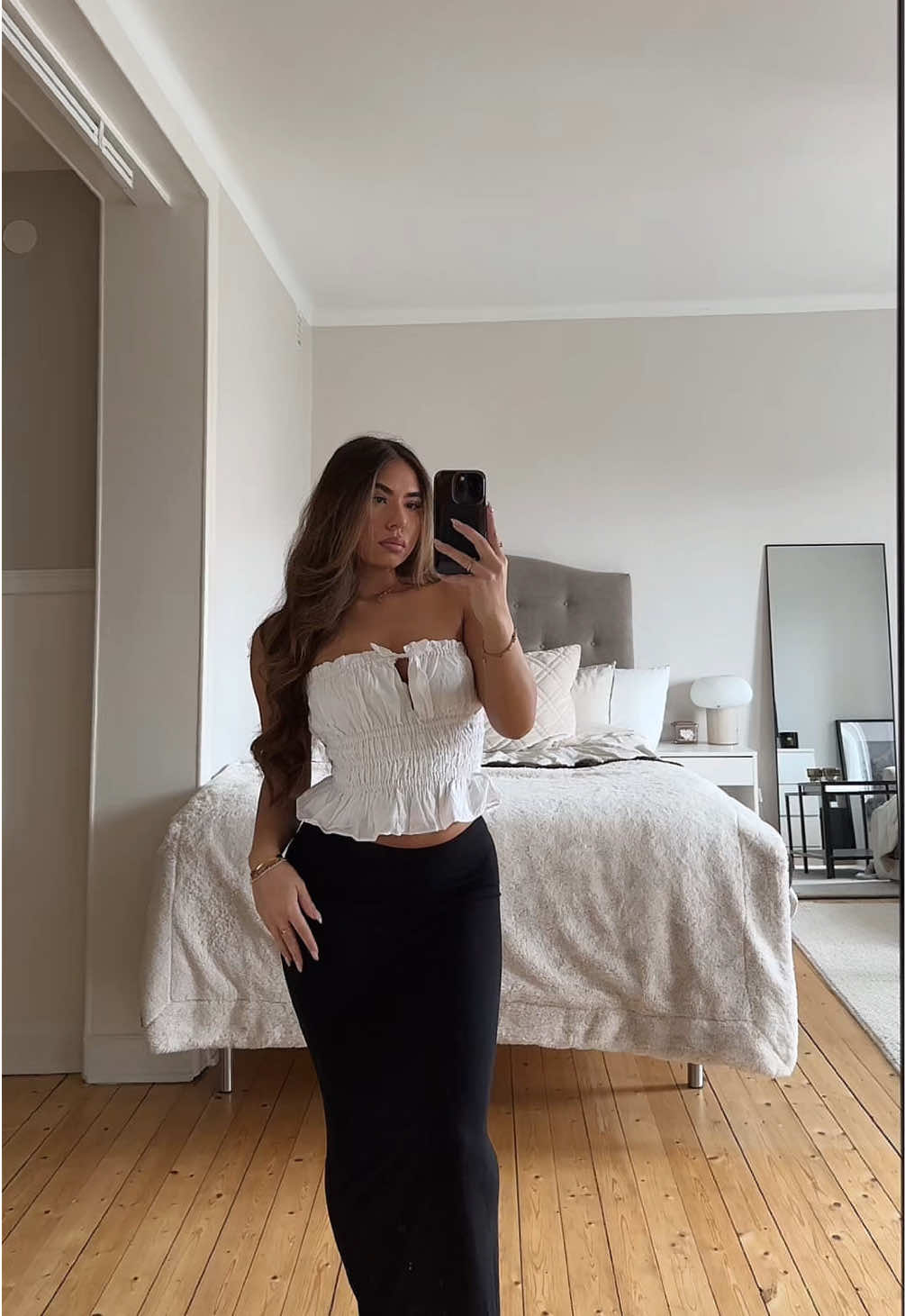 @𝑬𝑬