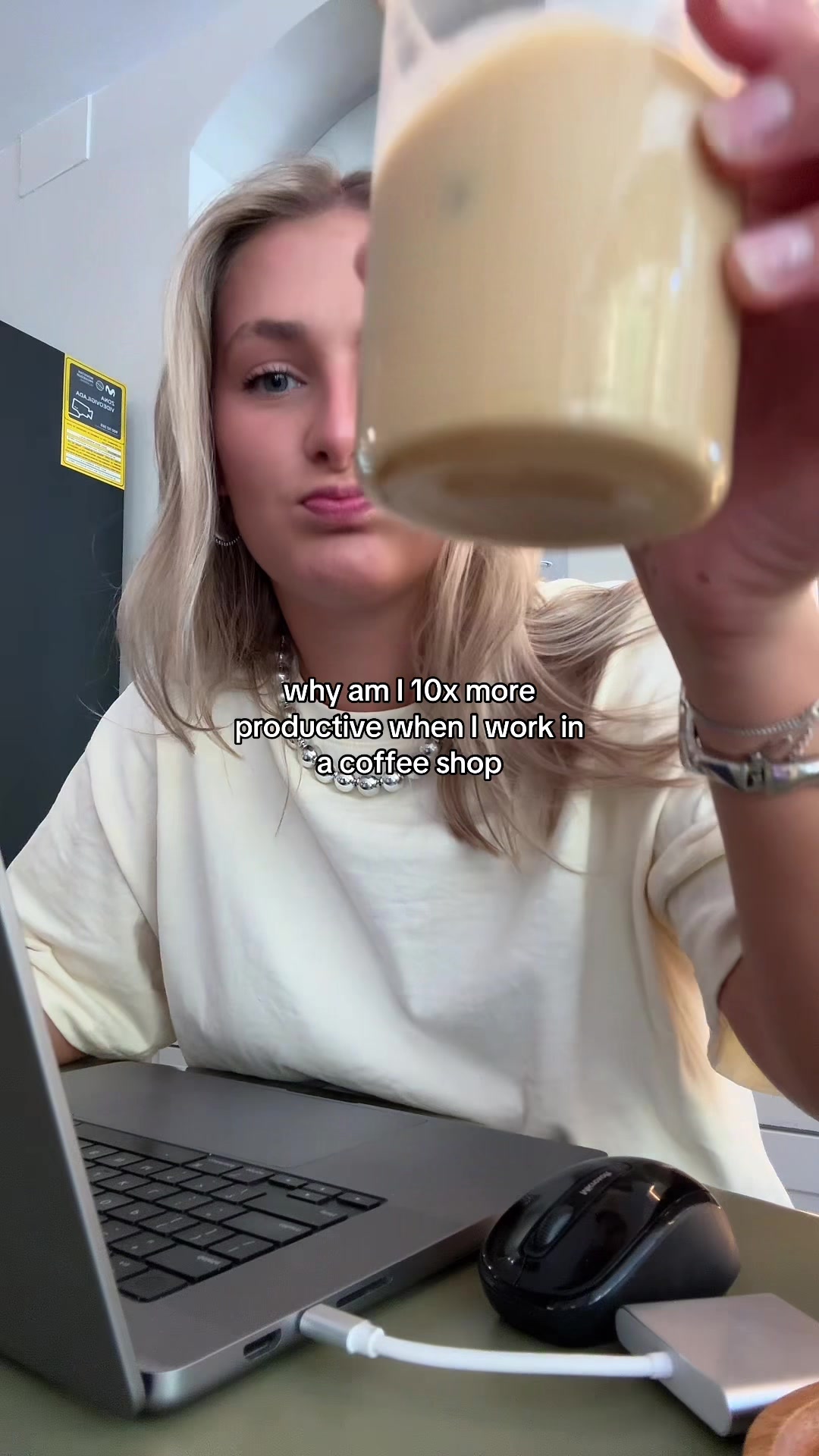 @Annjé oef boem