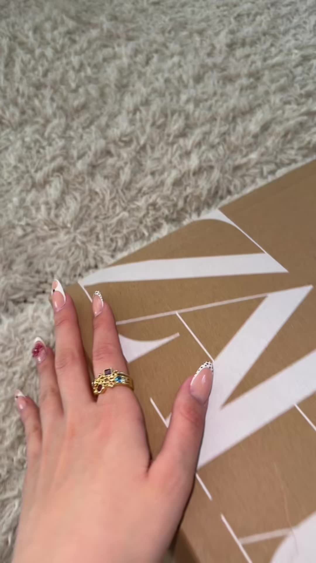 @xo.elenii