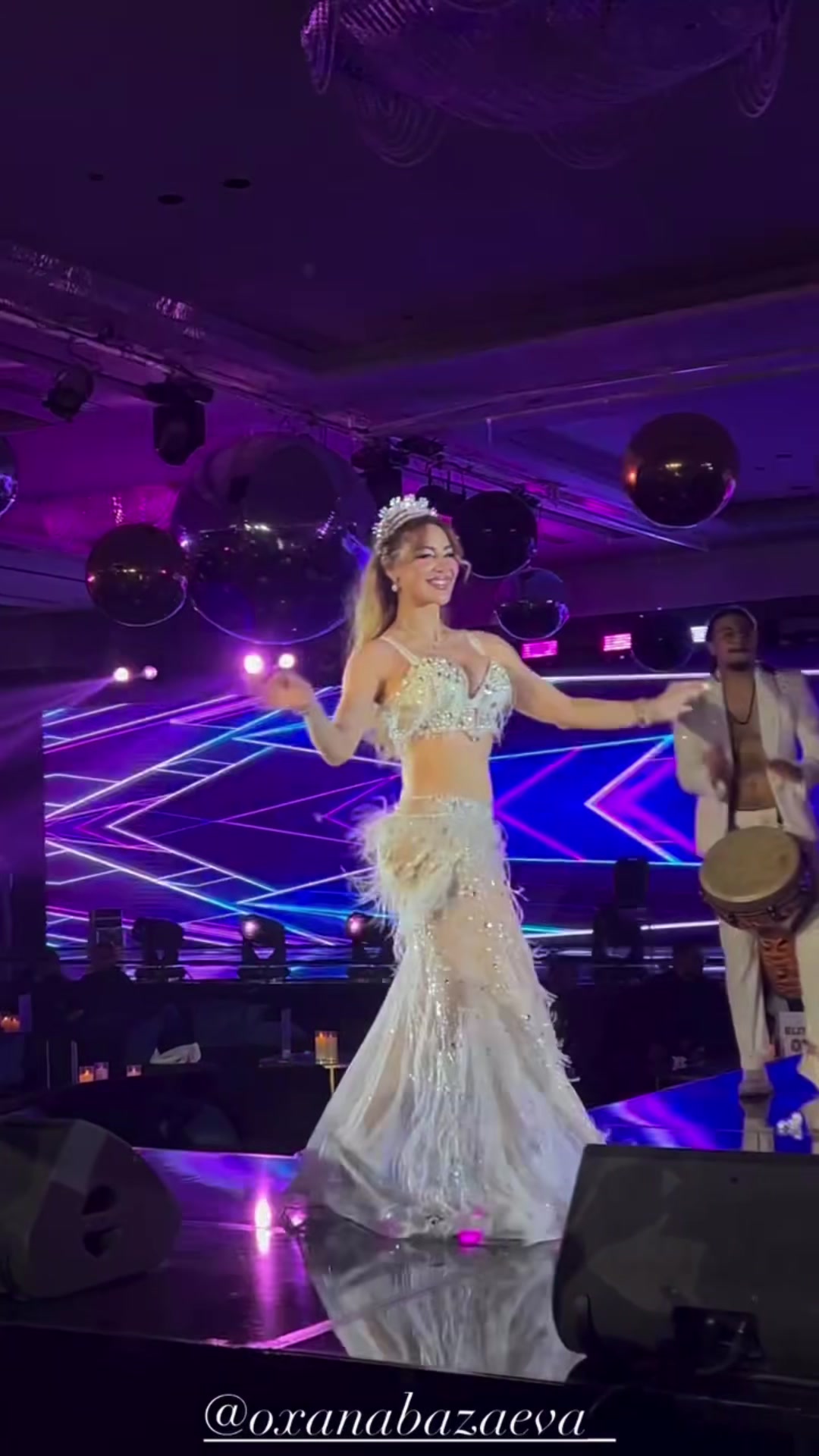@Oxana Bazaeva