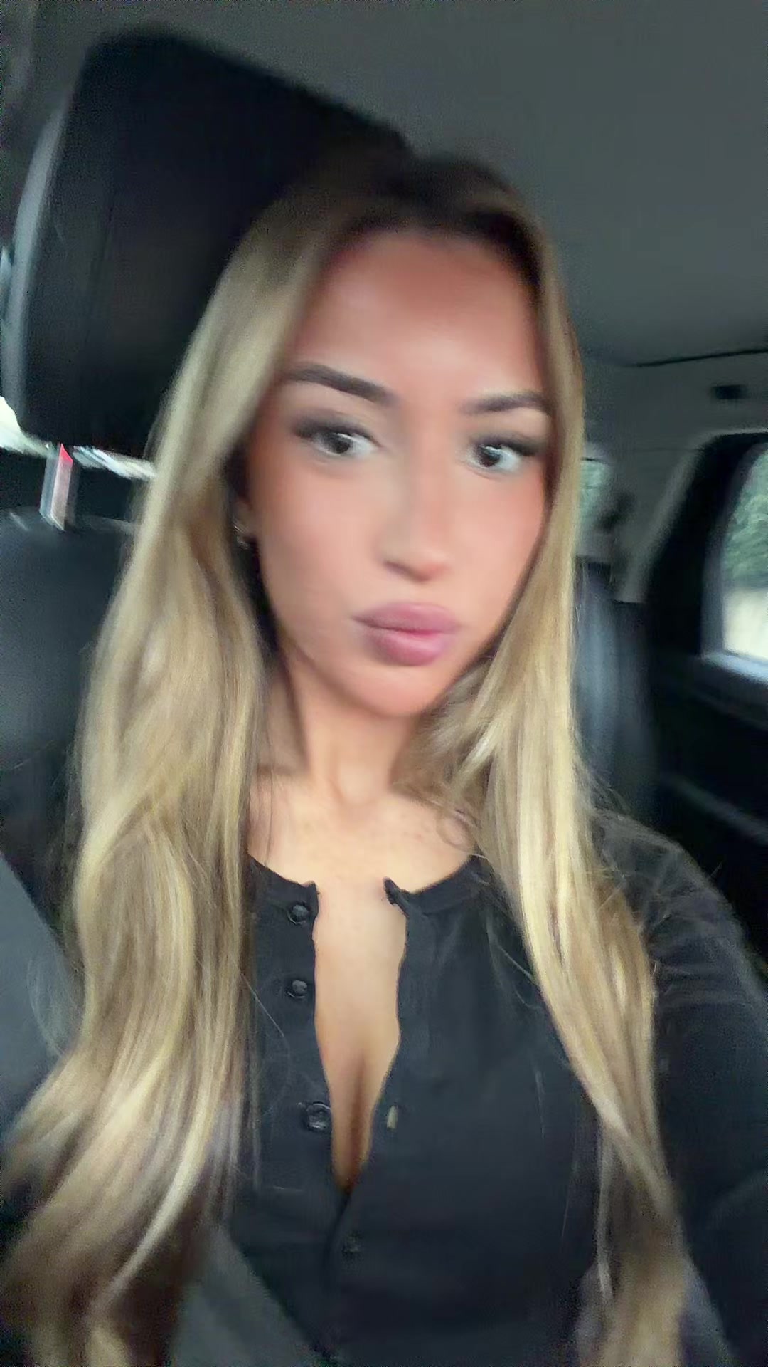 @Mia