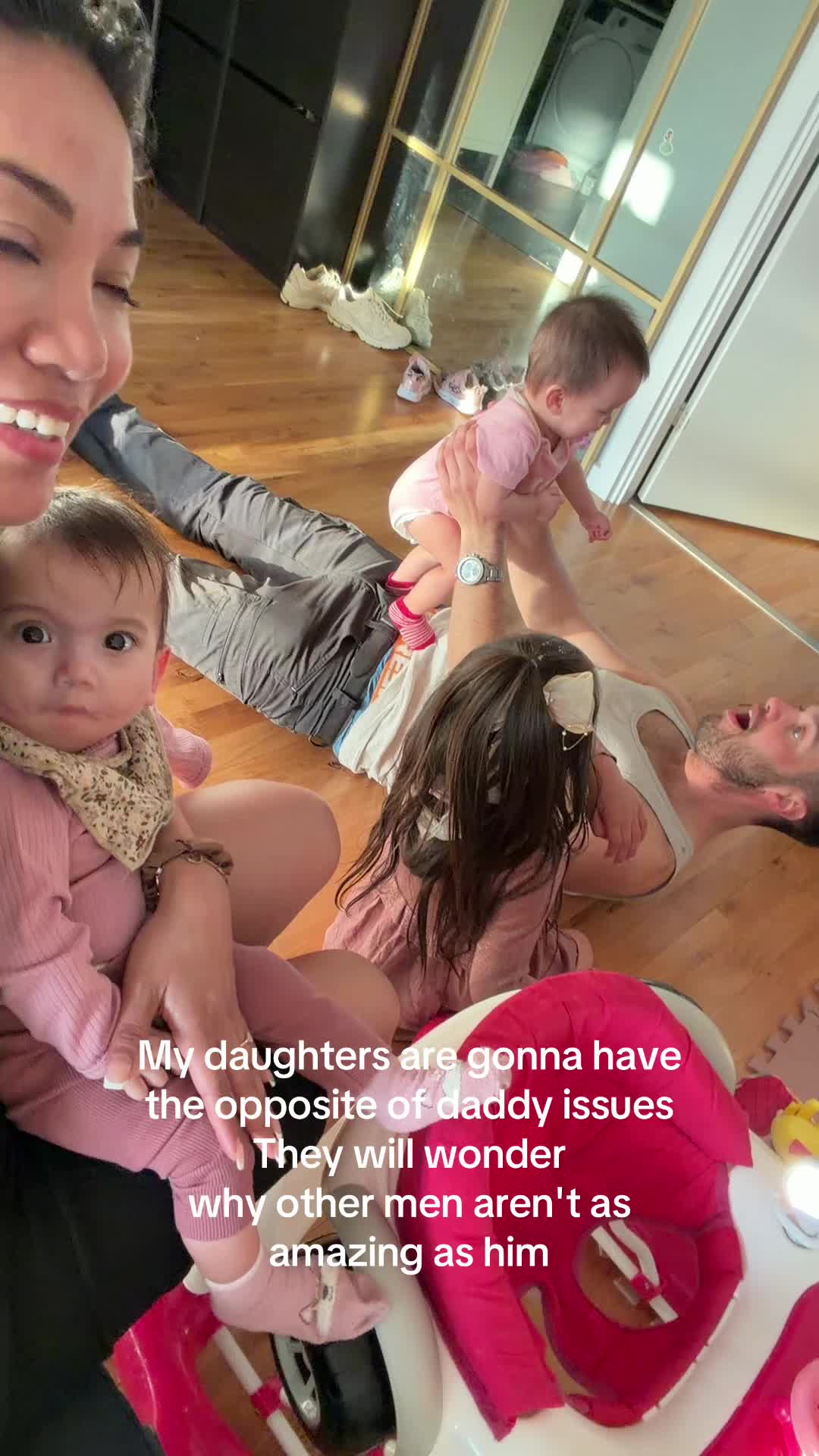 @ANNA I MOMPRENUER W/ TWINS +1