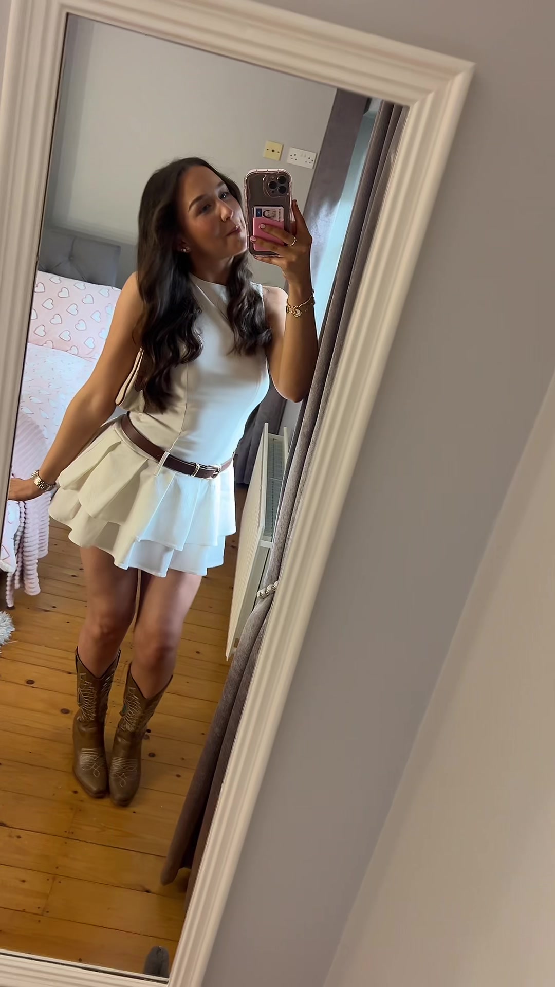 @Lara