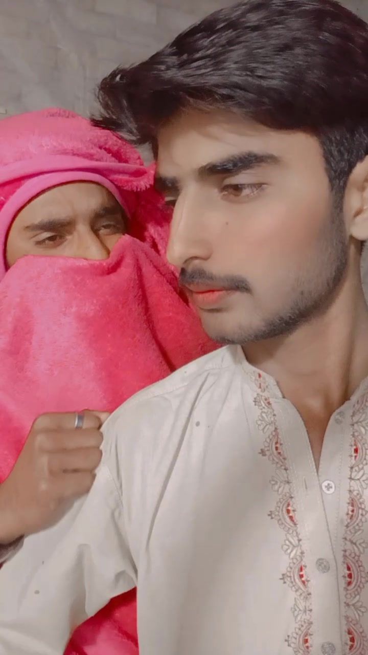 @Desi_boy