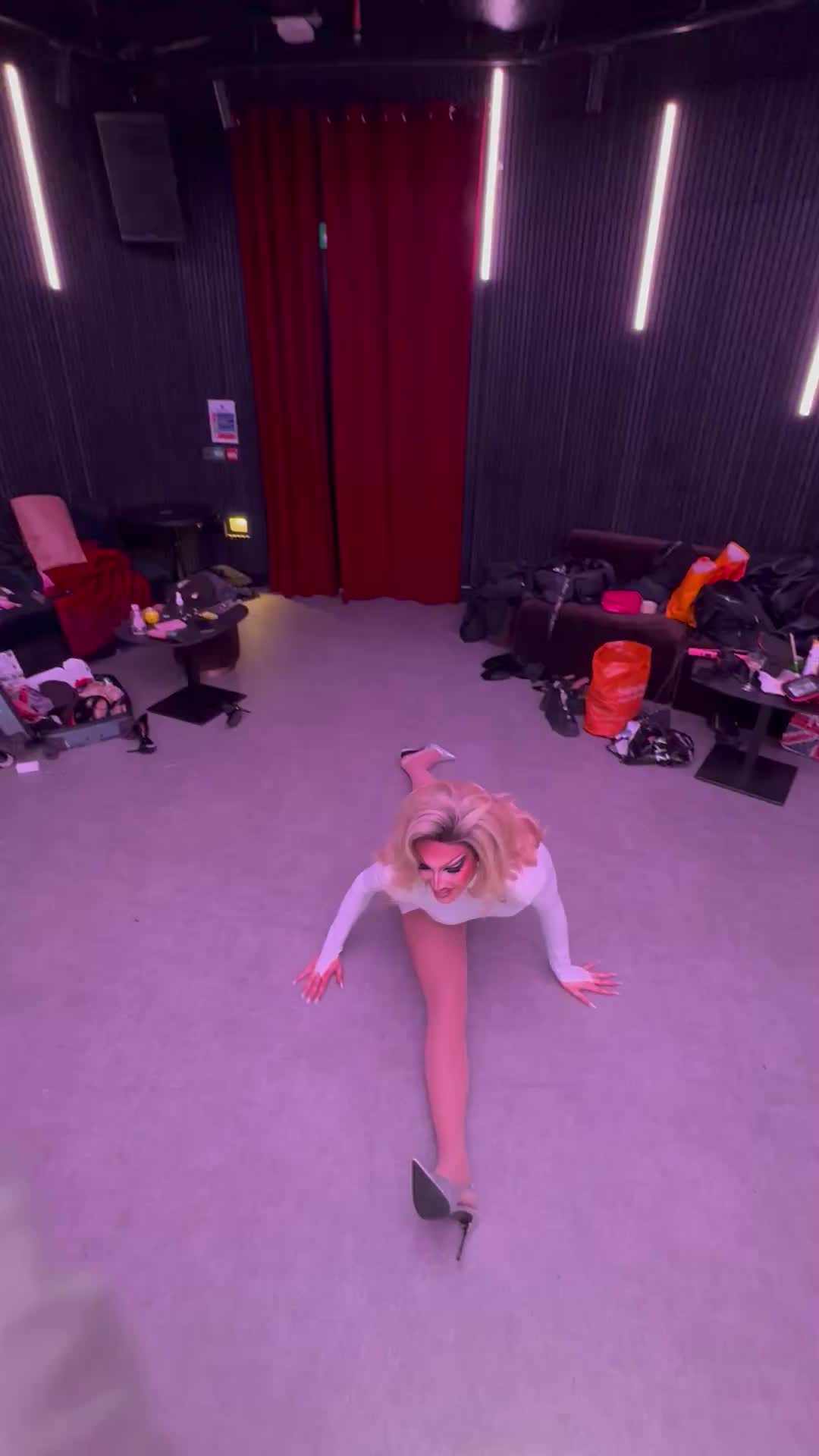 @DeDeLicious