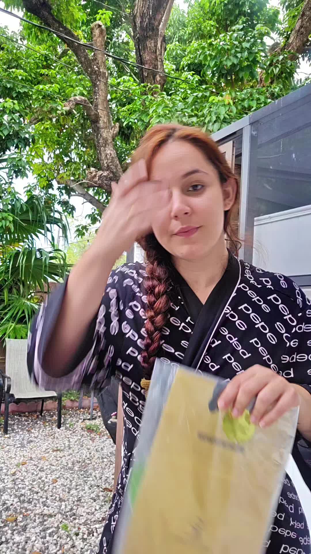 @YeinysVibes