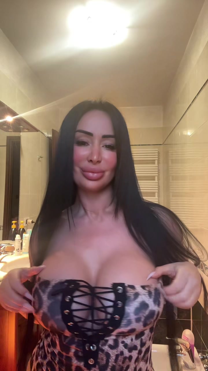 @Eva🇦🇱
