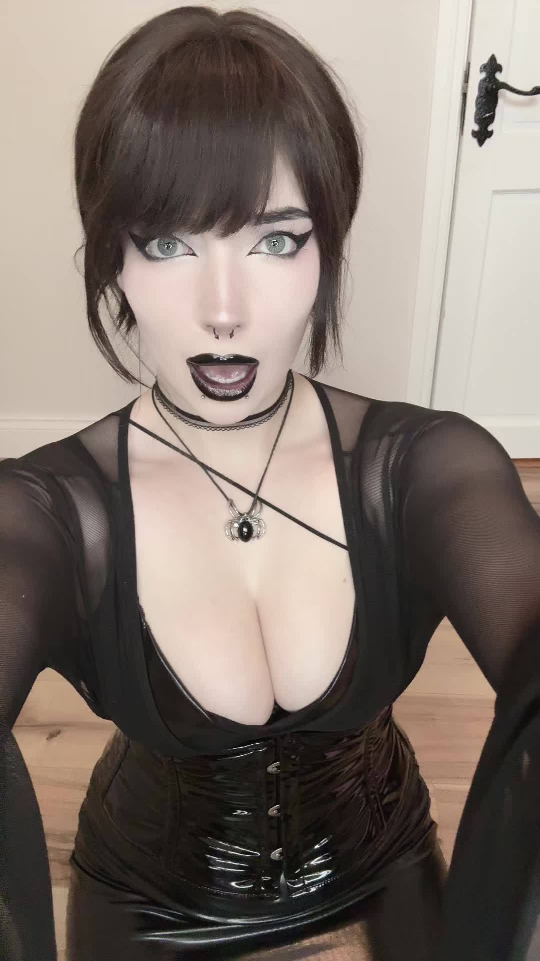 @cutiegothxo