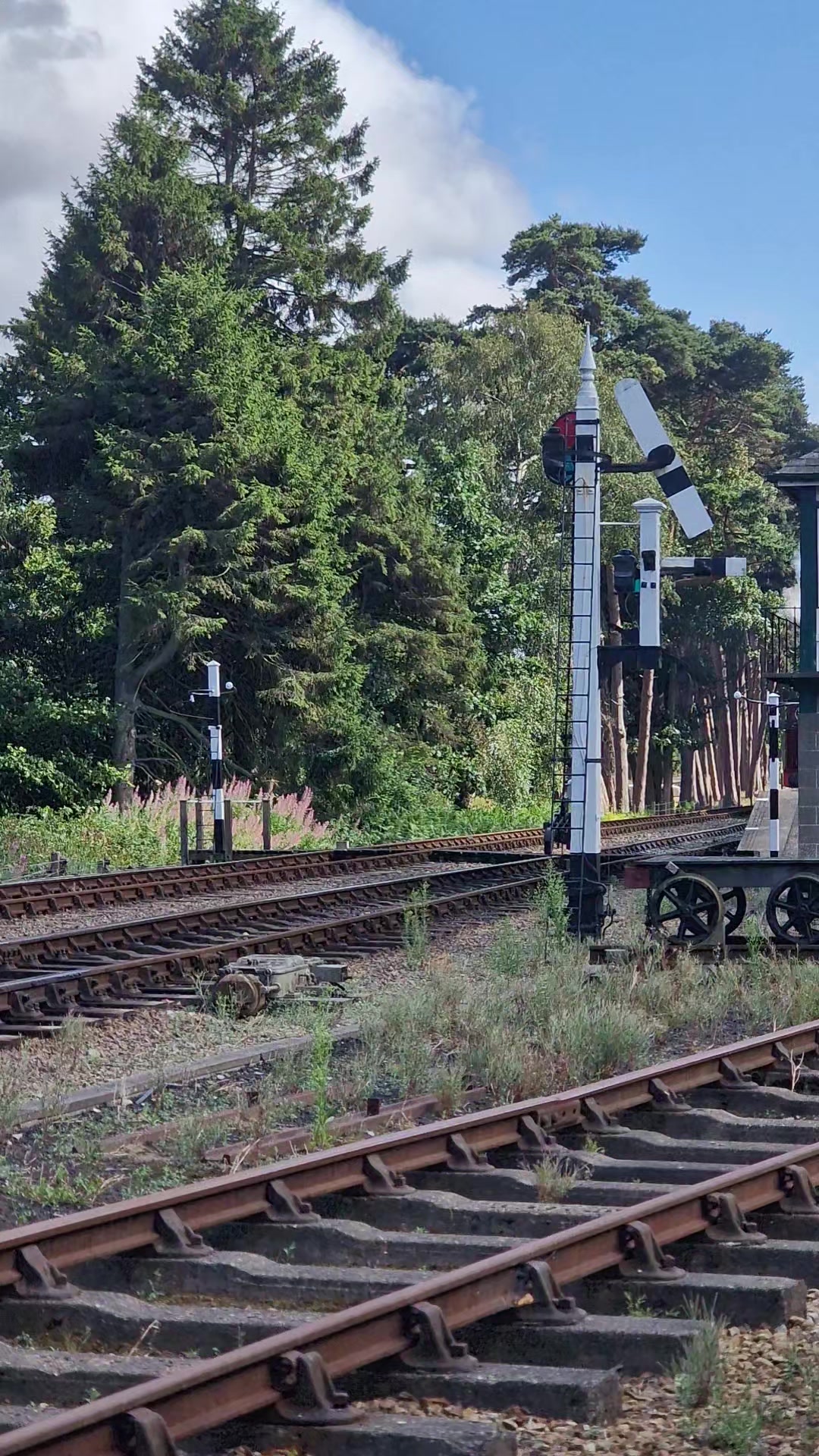 @LynnRailUK