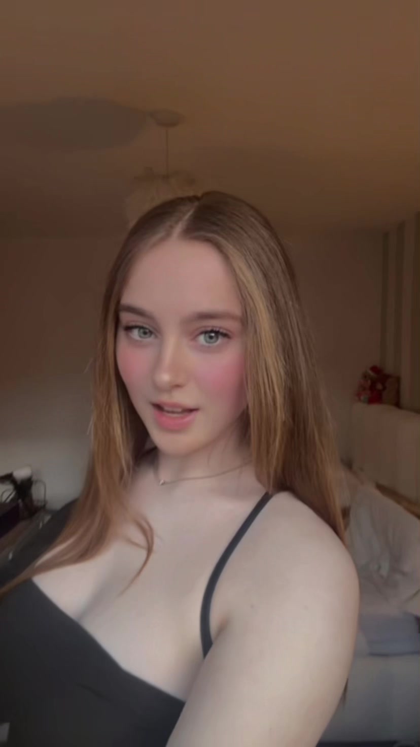 @Roseꨄ︎