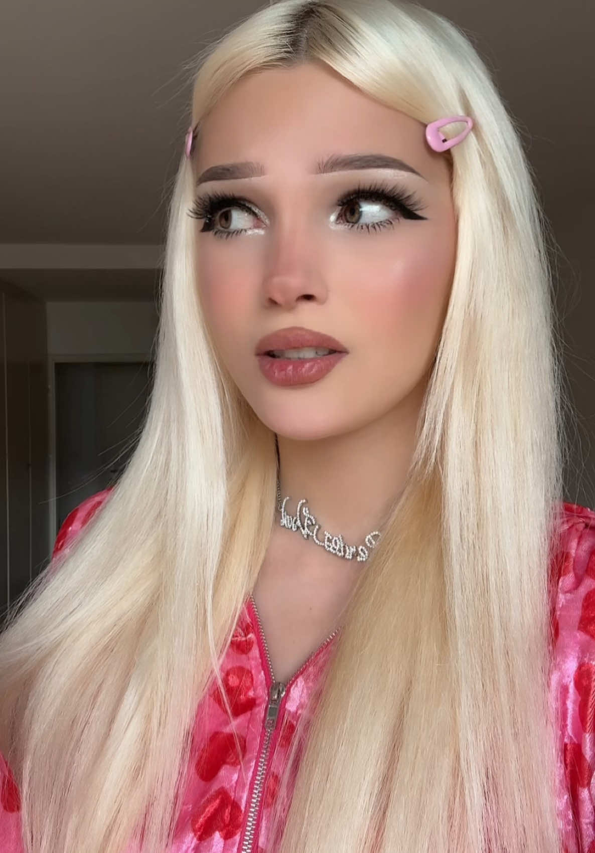 @esenia_barbietalk