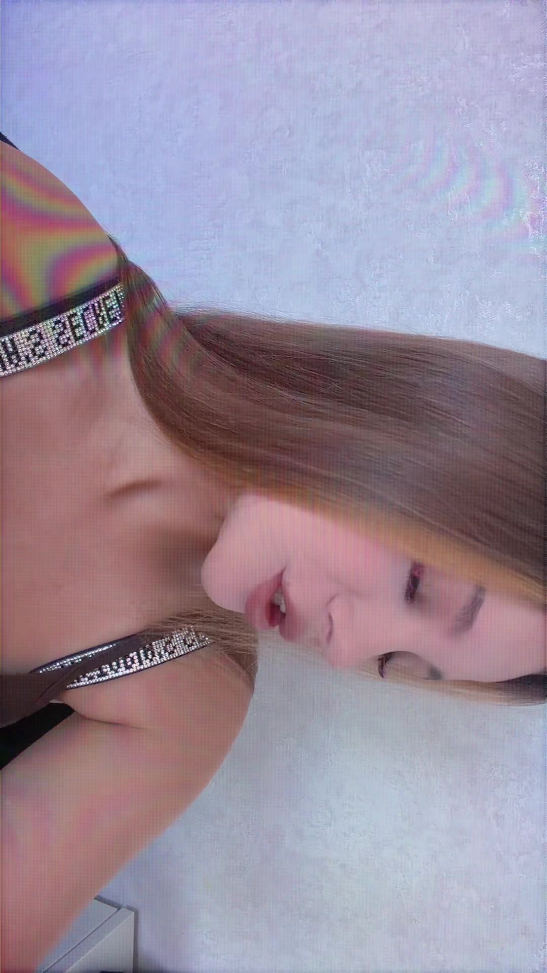 @🫦