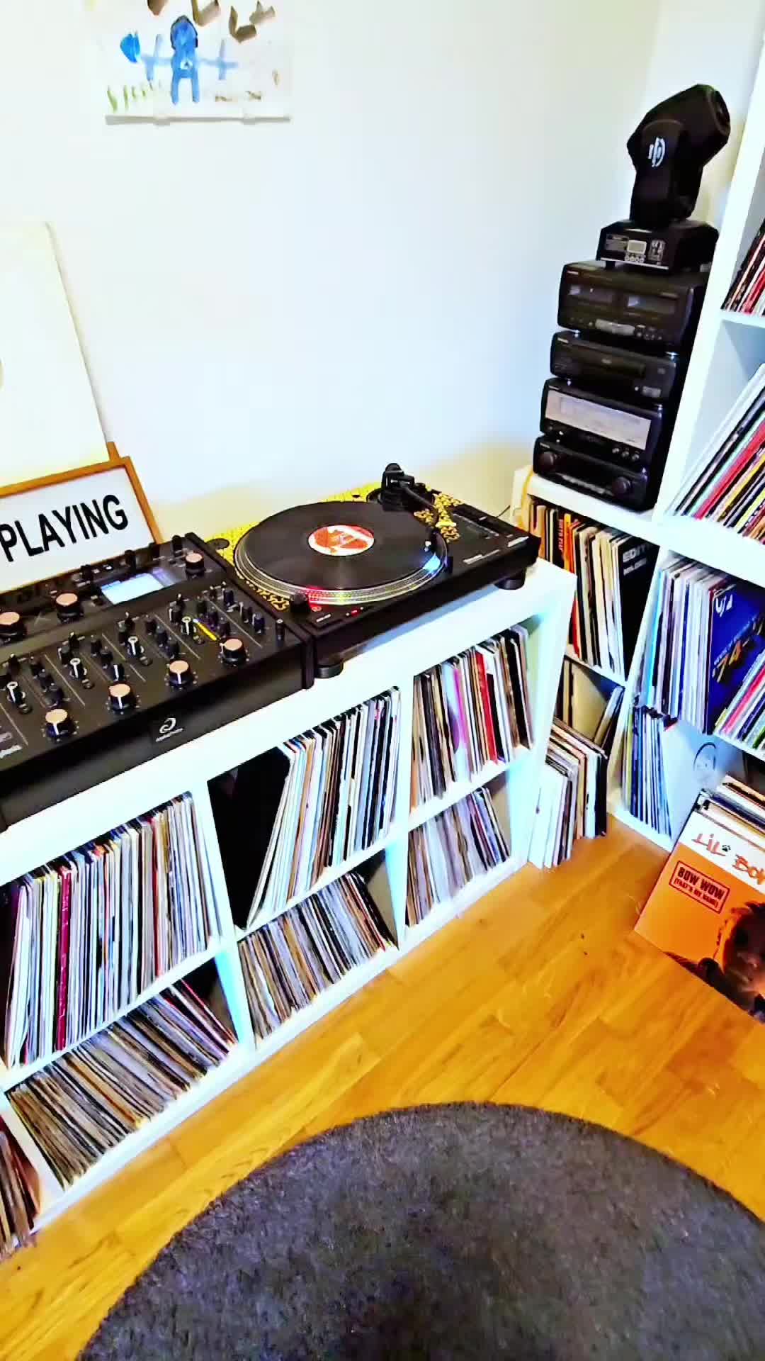@vinyl-lover