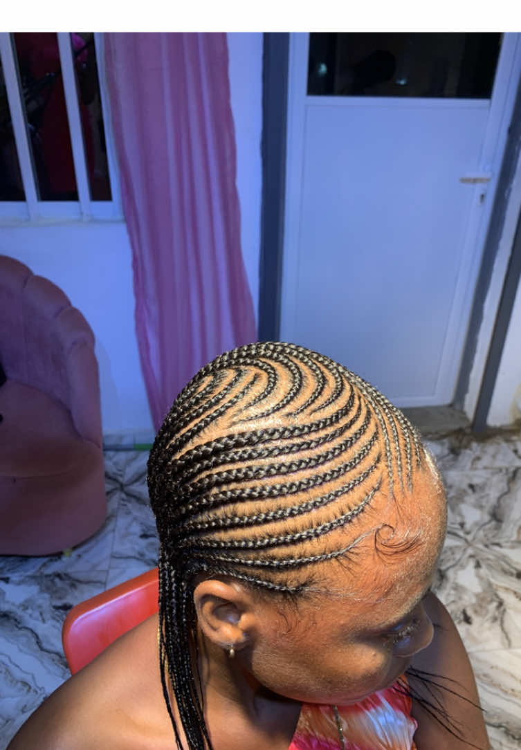 @HAIR STYLIST IN OJODU BEGER