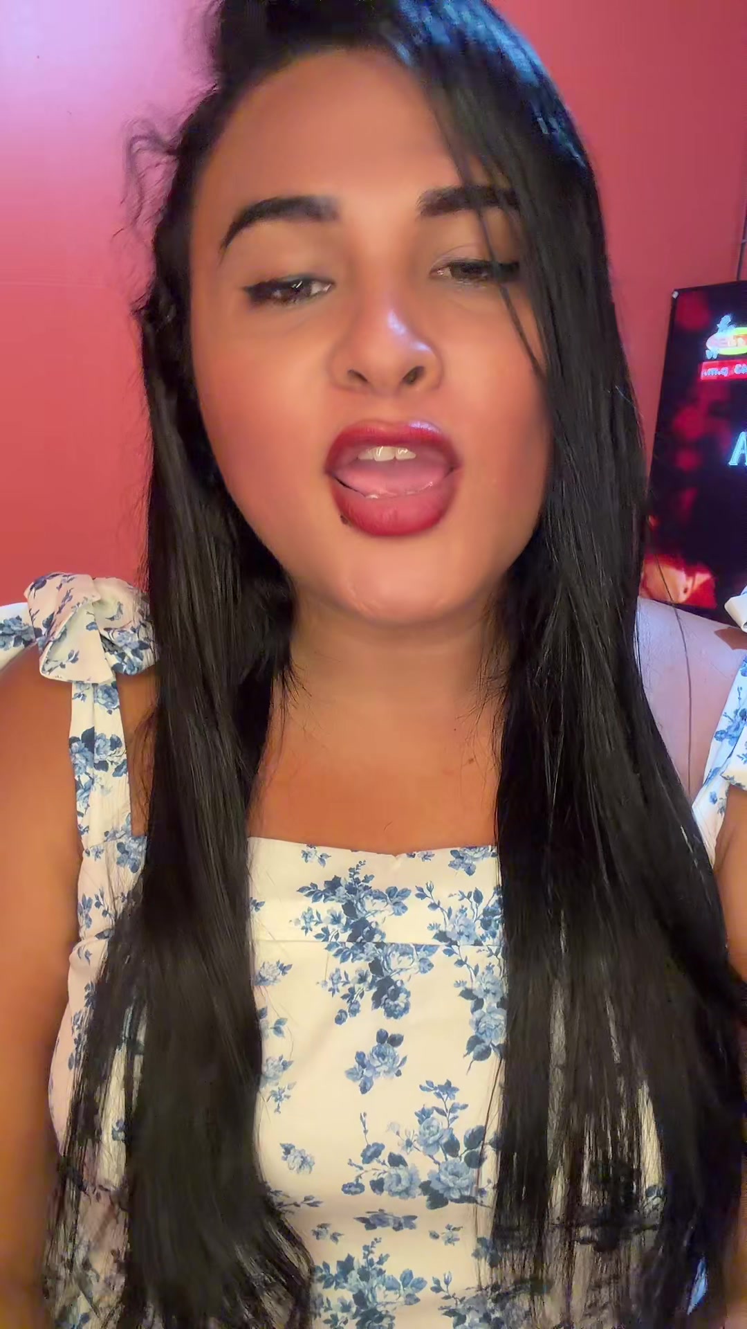 @Ana la catrachita